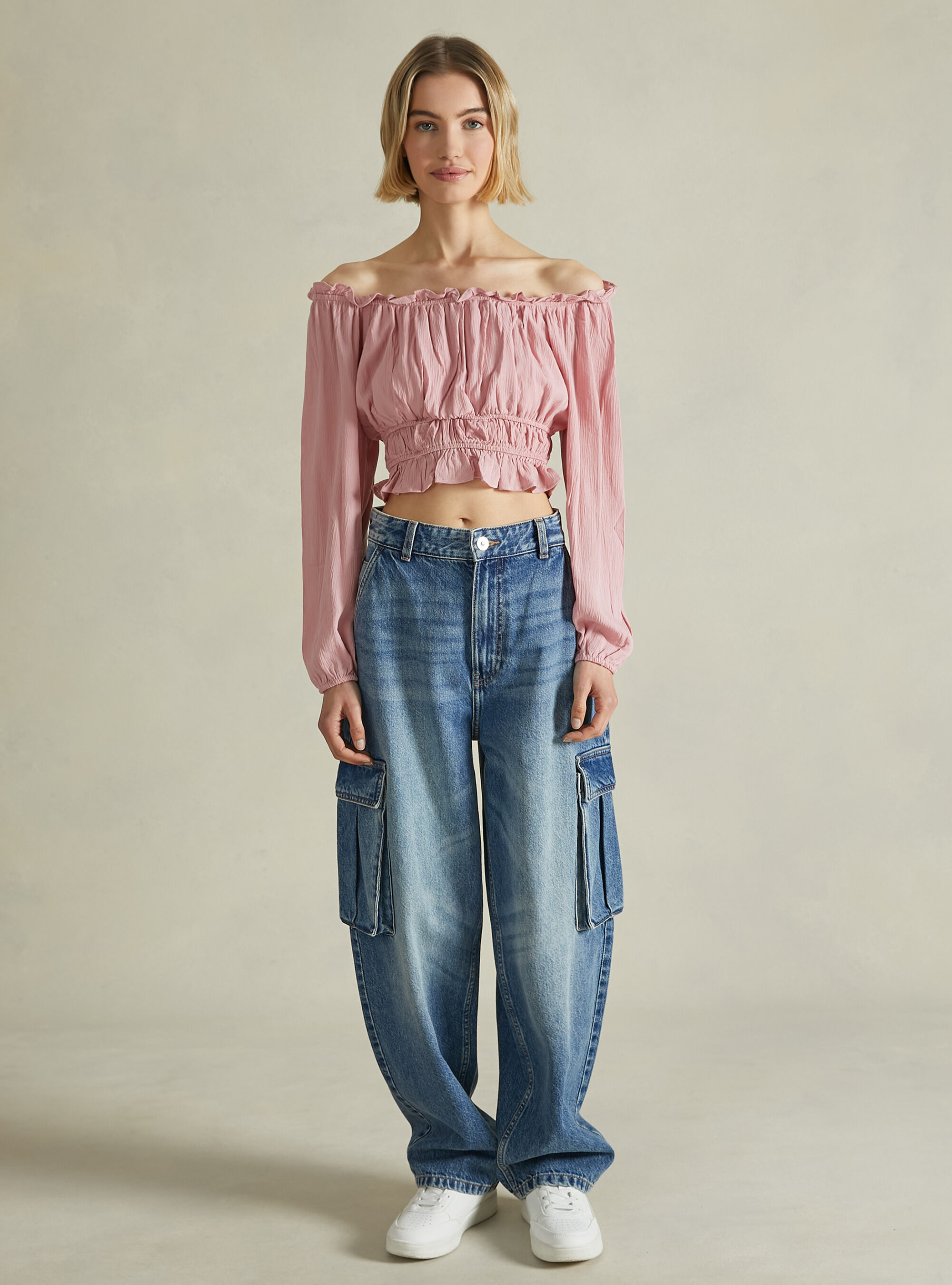 Cropped blouse with off the shoulder, PK2 PINK MEDIUM