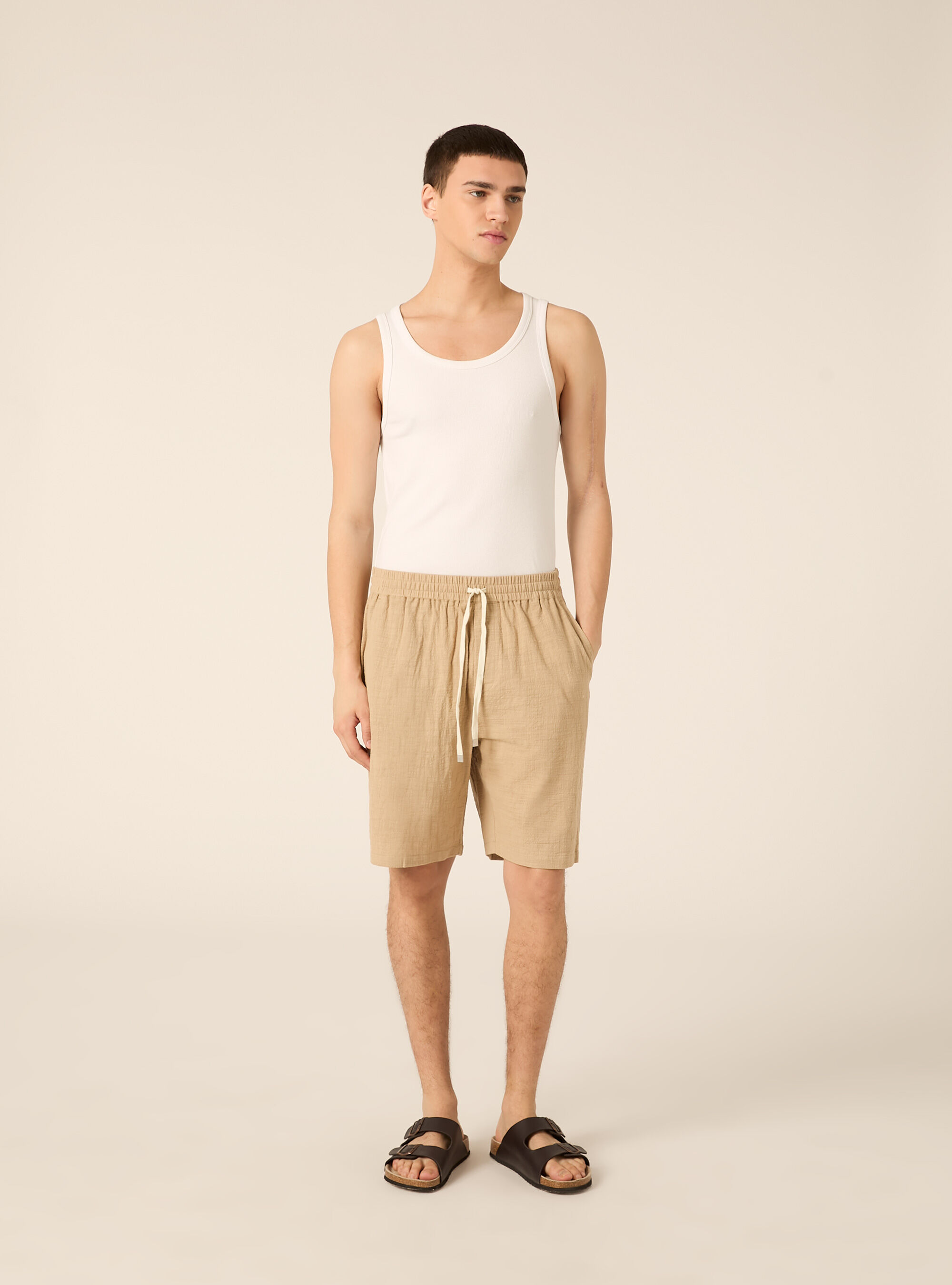 Bermuda in cotone con laccio in vita