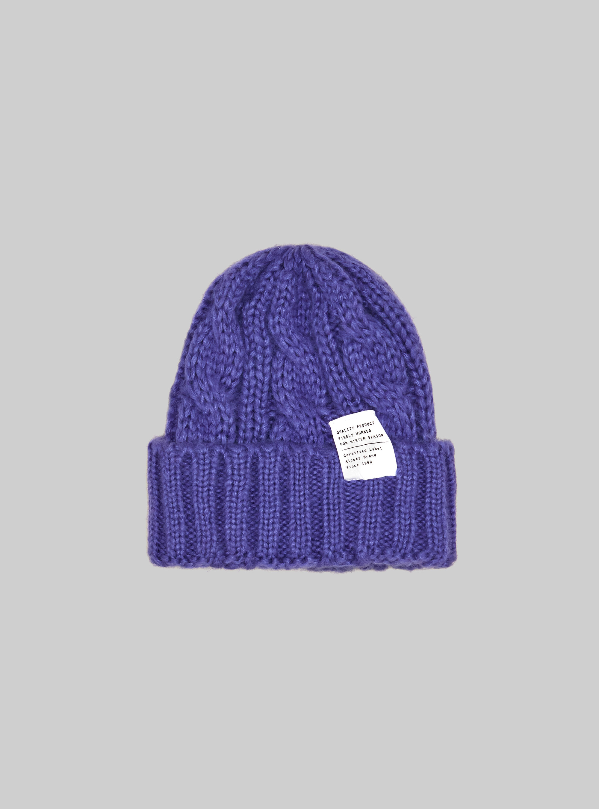 Cappello con trecce e patch