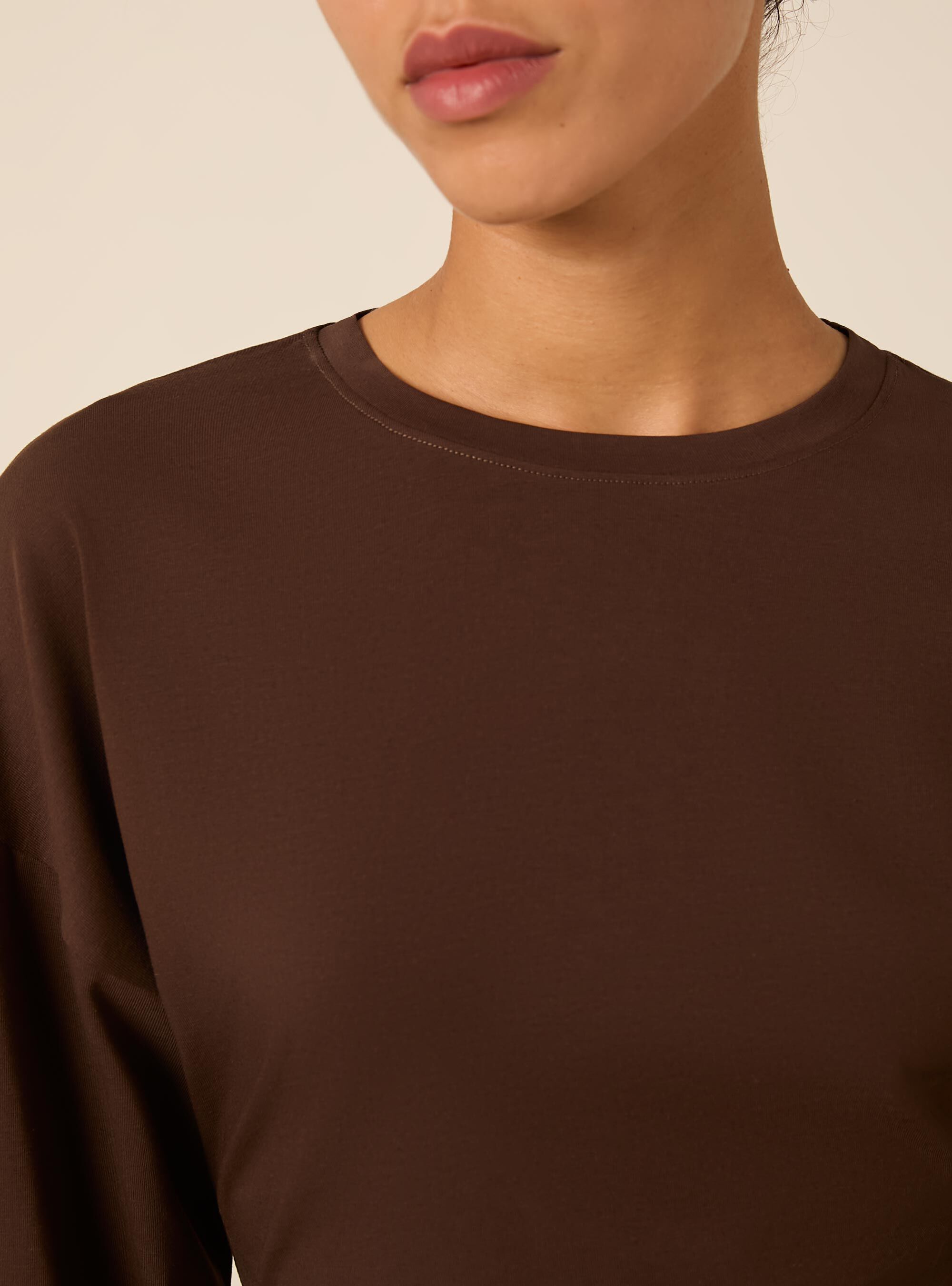 Flare sleeve top with side ruched detailing, BR1 BROWN DARK