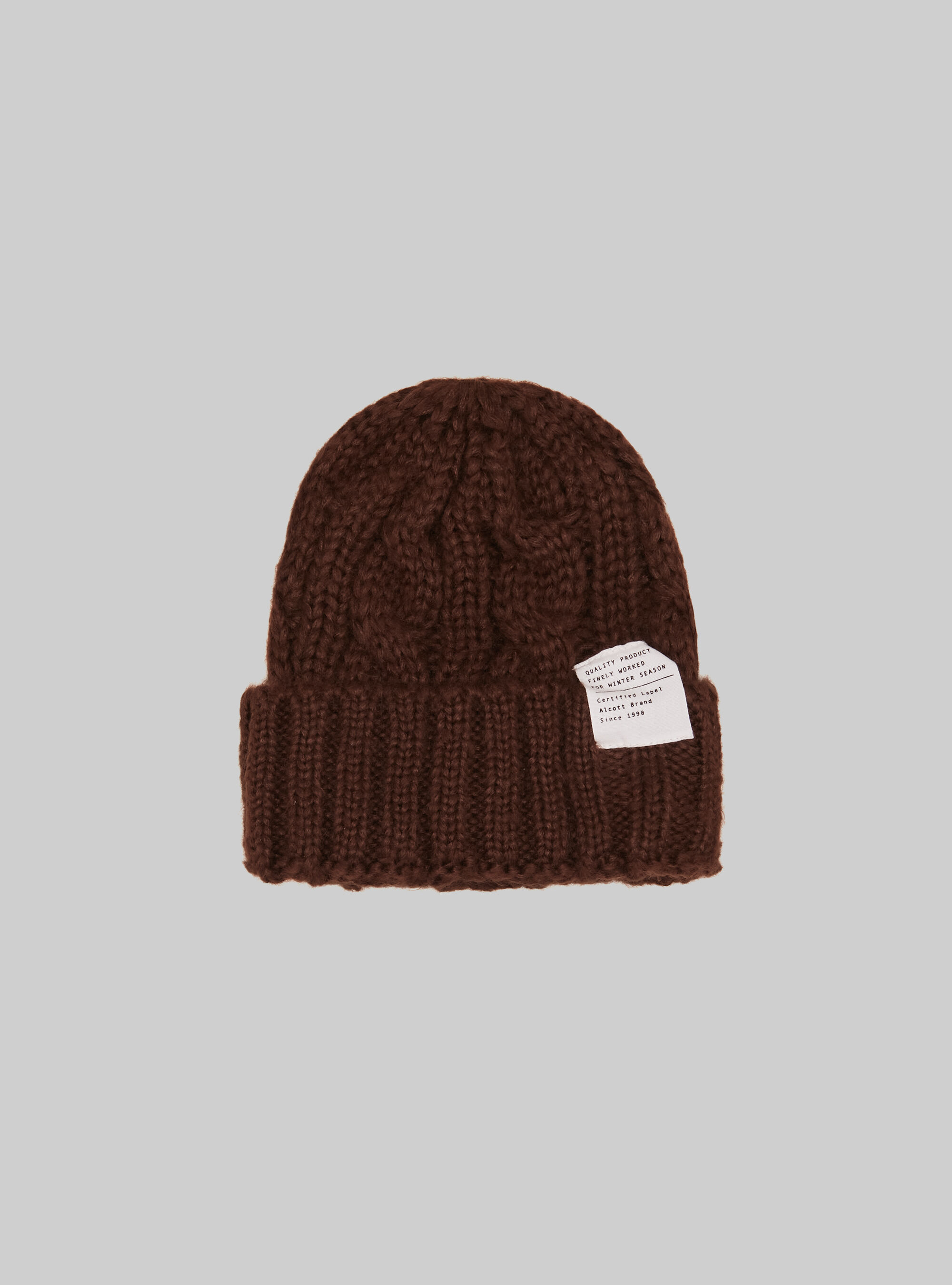 Cappello con trecce e patch