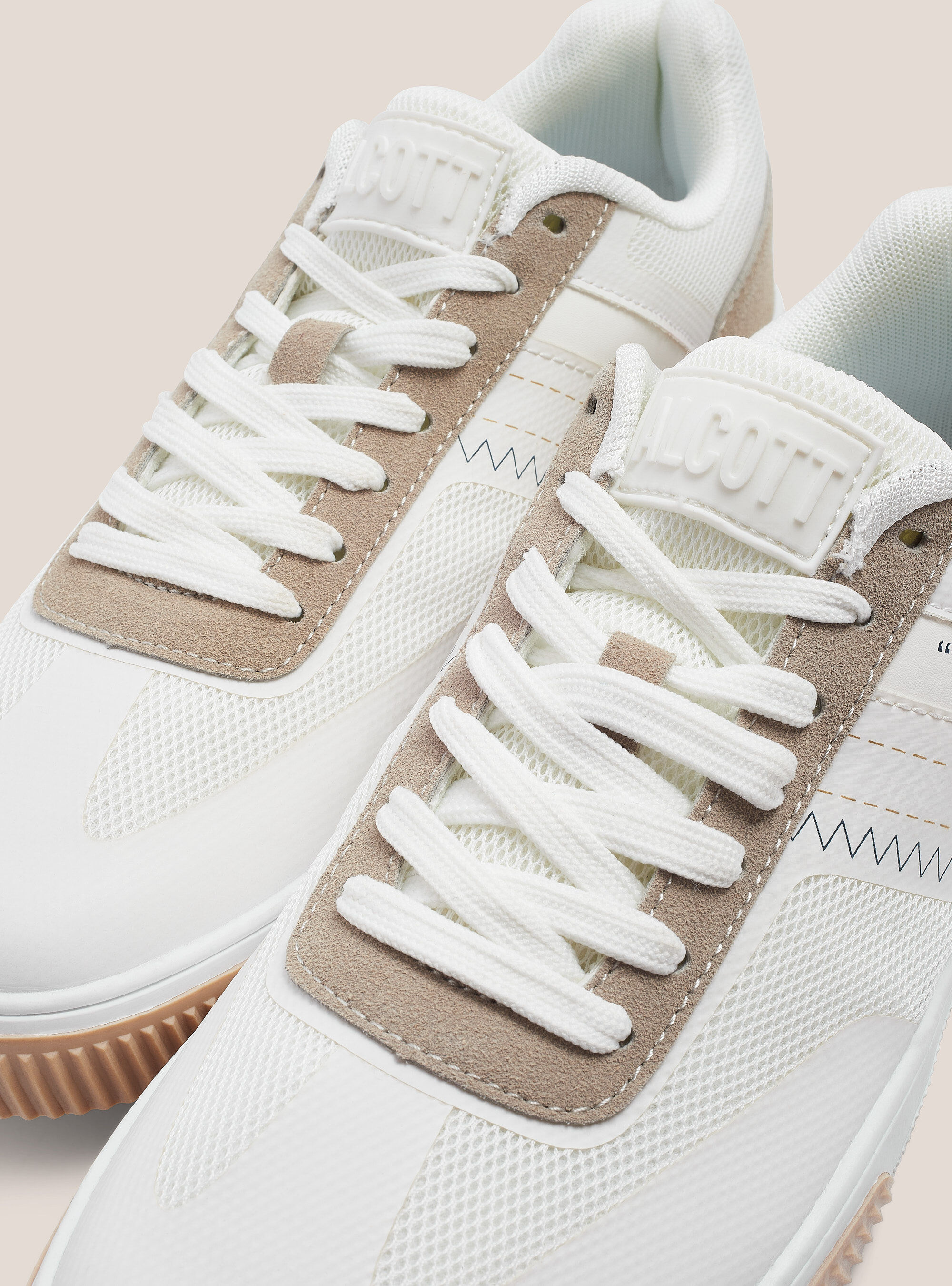 Sneakers in tessuto con dettagli scamosciati Alcott Men s catalog alcott storefront