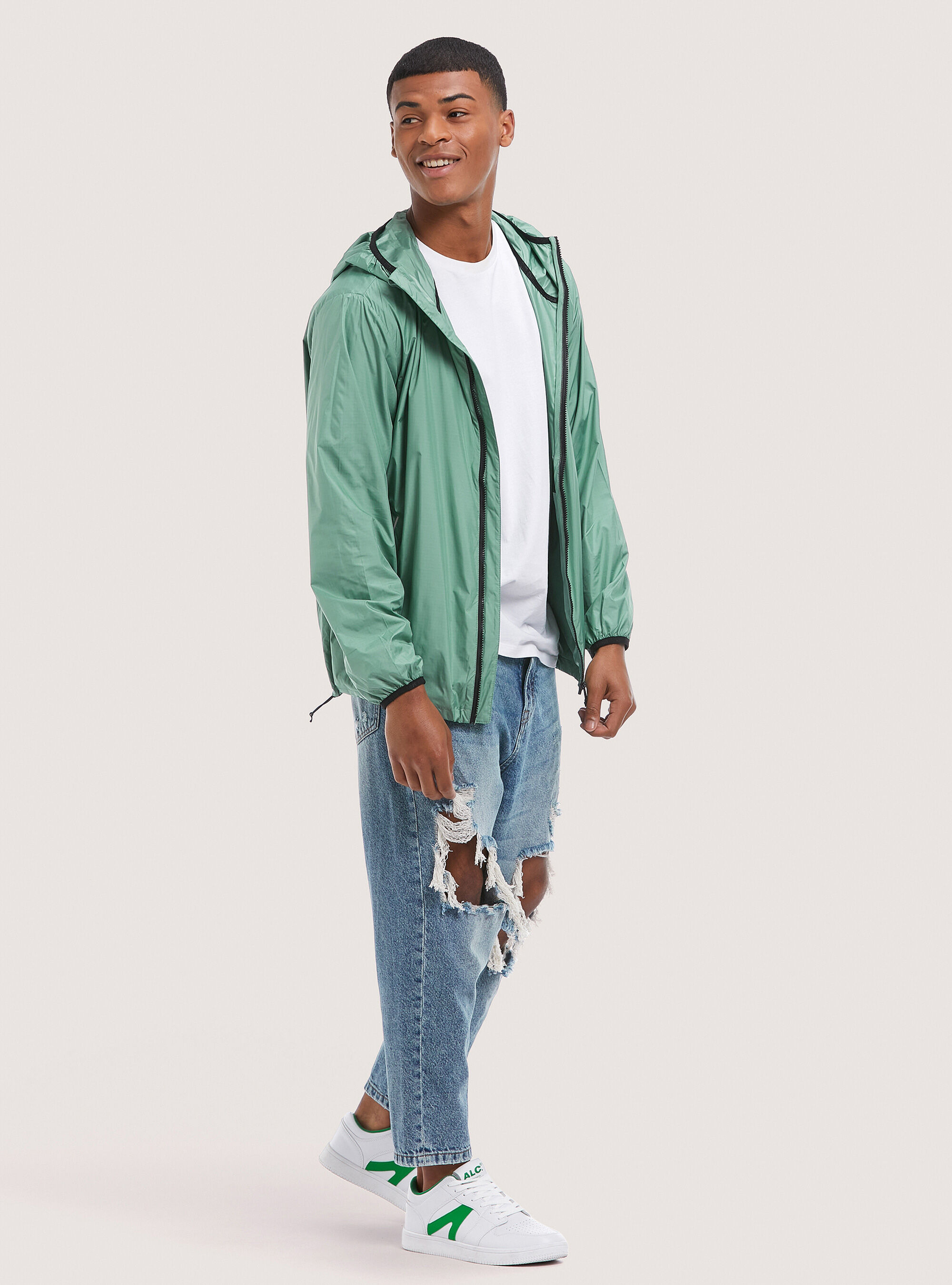 Lightweight windproof jacket mens deals