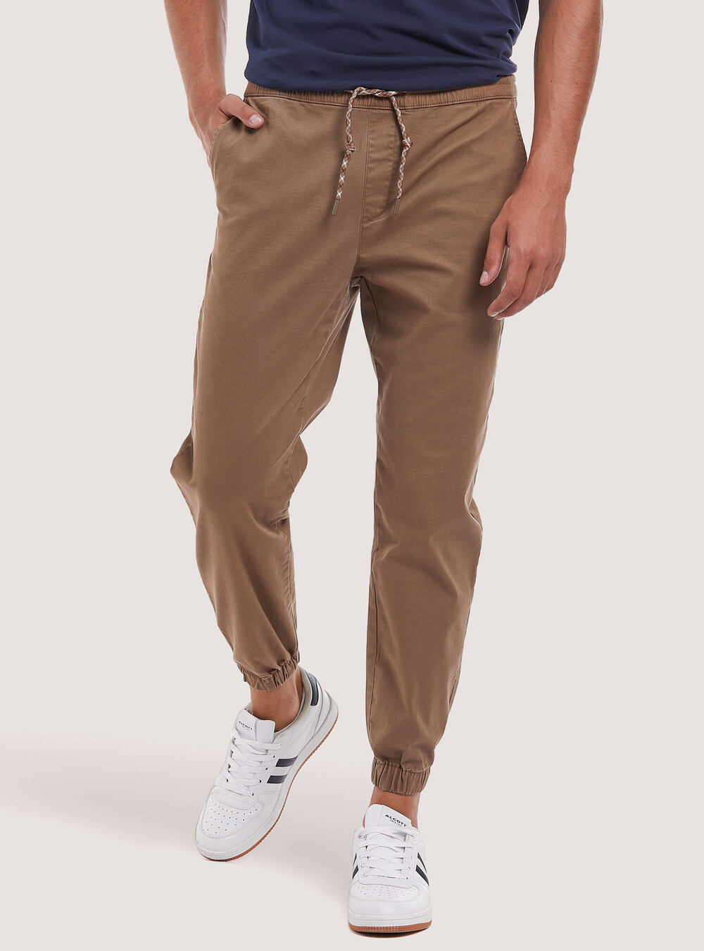Cotton jogger trousers with elastic band and drawstring