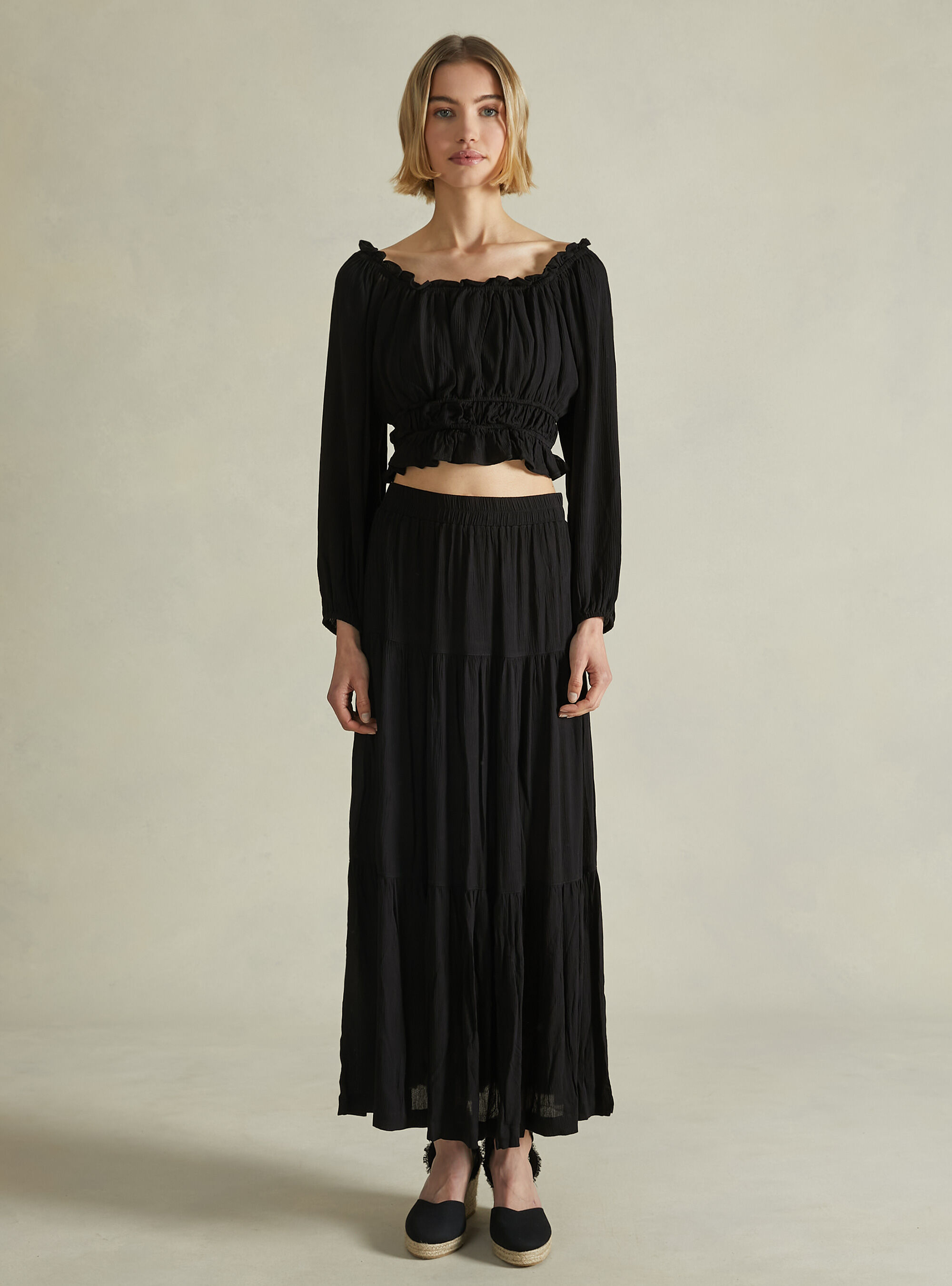 Cropped blouse with off the shoulder, BK1 BLACK