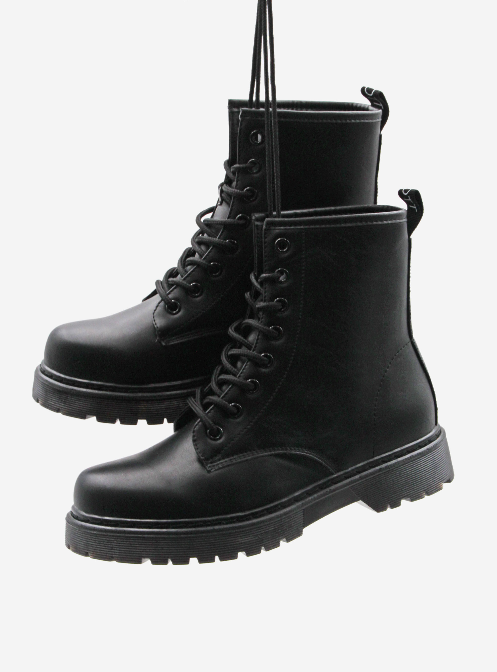 BOOTS, BLACK