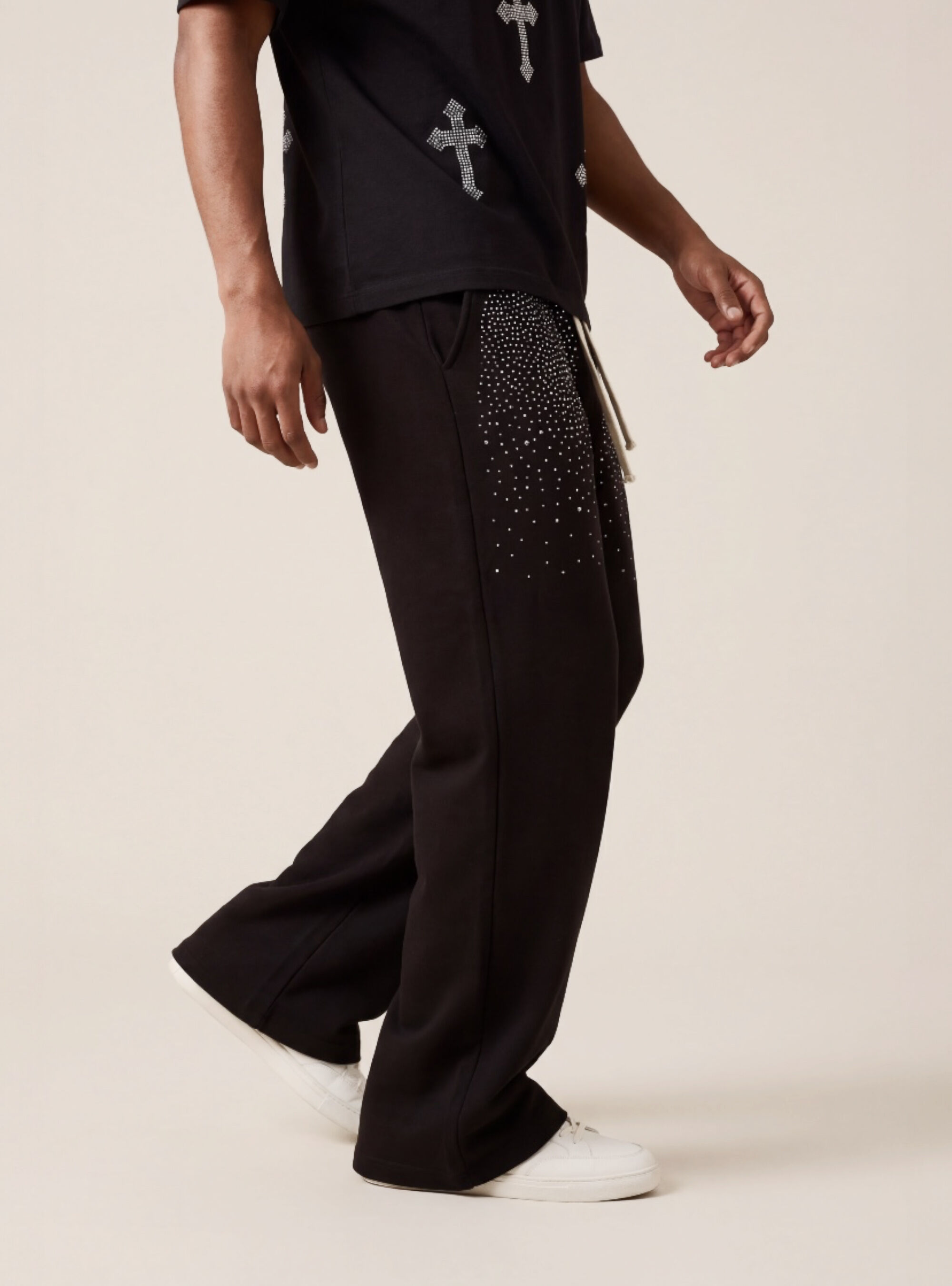 Jogger loose fit  in felpa con strass