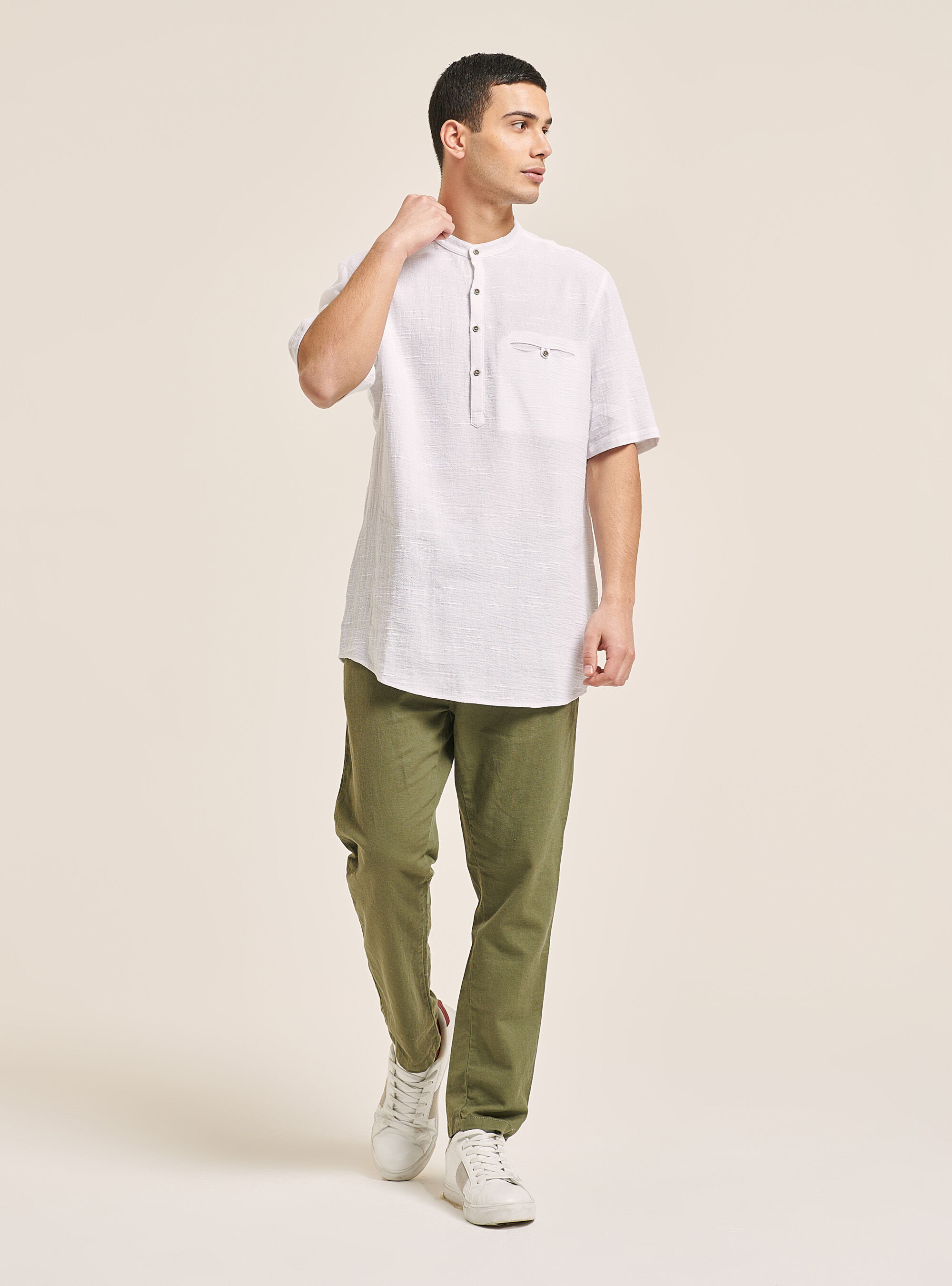 Camicia a maniche corte in misto lino con collo coreano