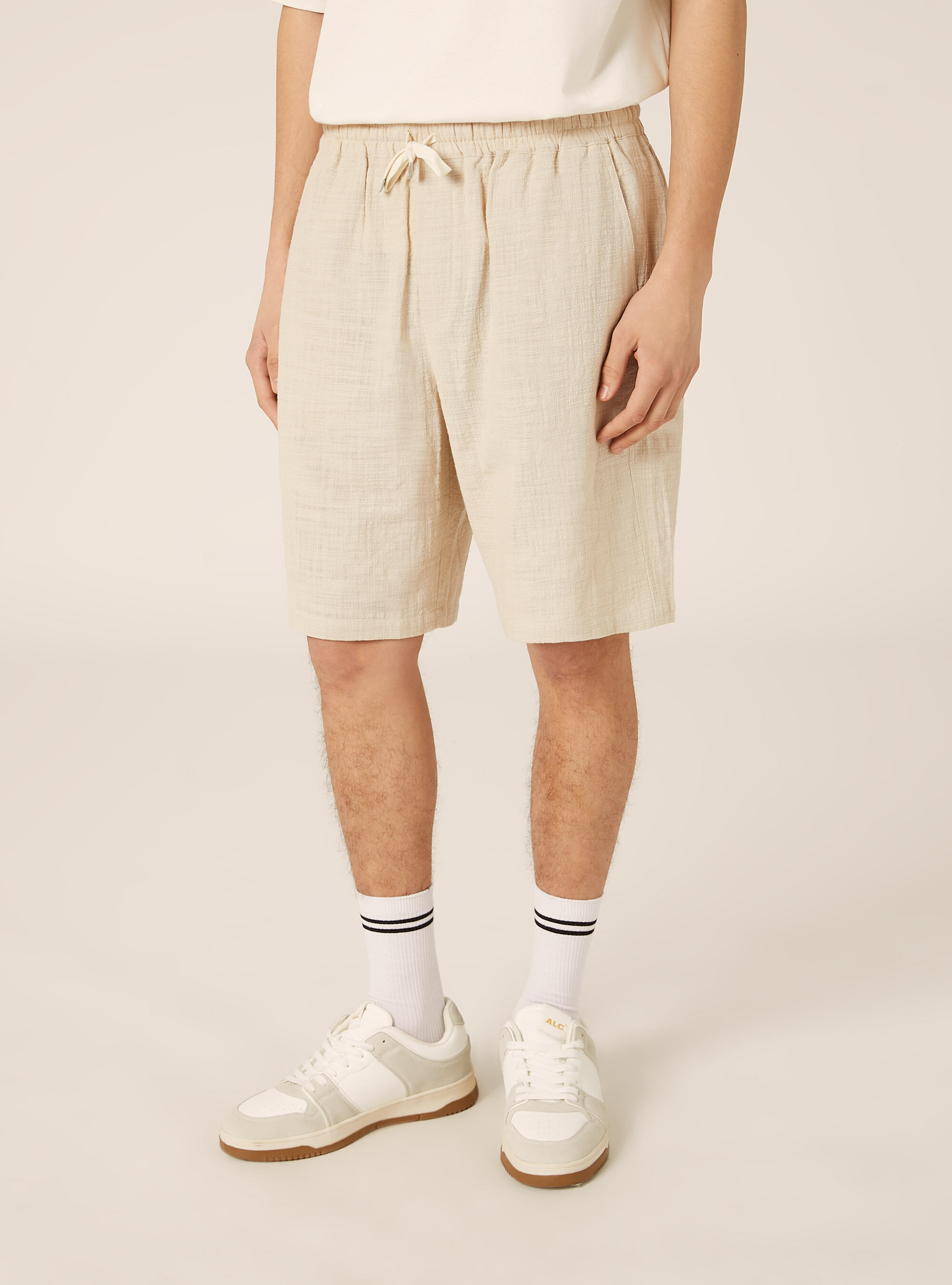 Bermuda in cotone con laccio in vita