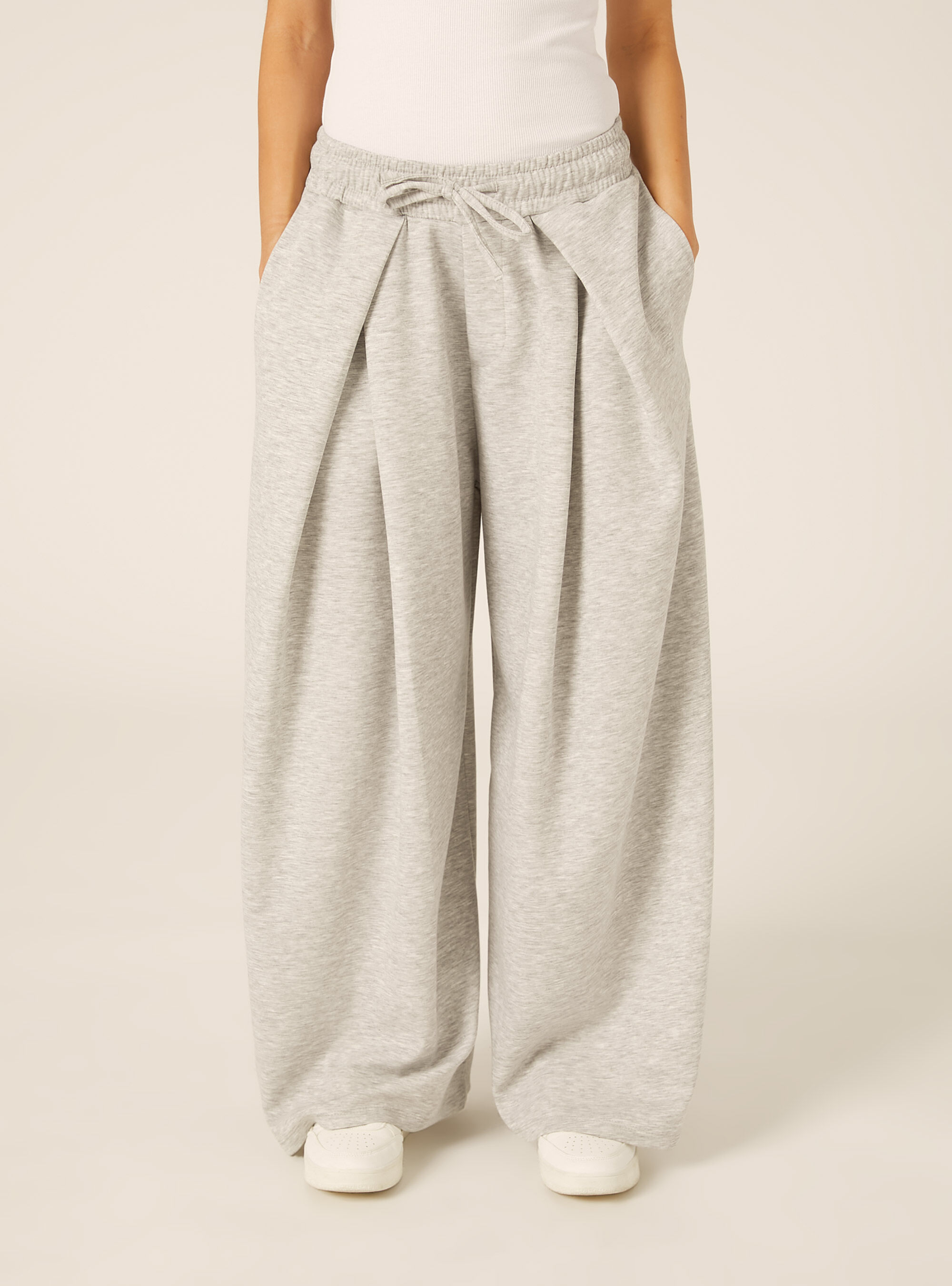 Pantaloni in scuba barrel fit