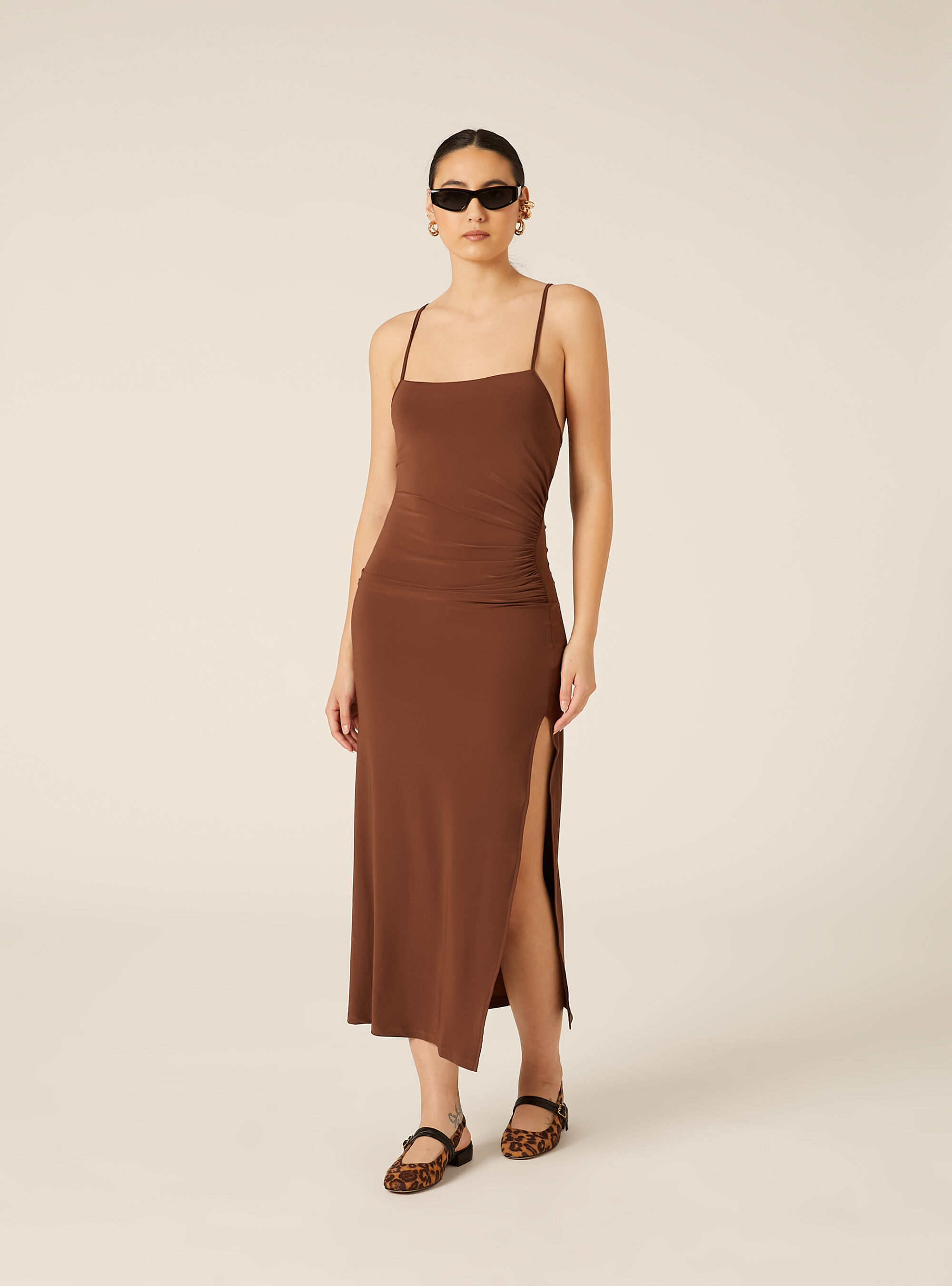Vestio midi con bretelle