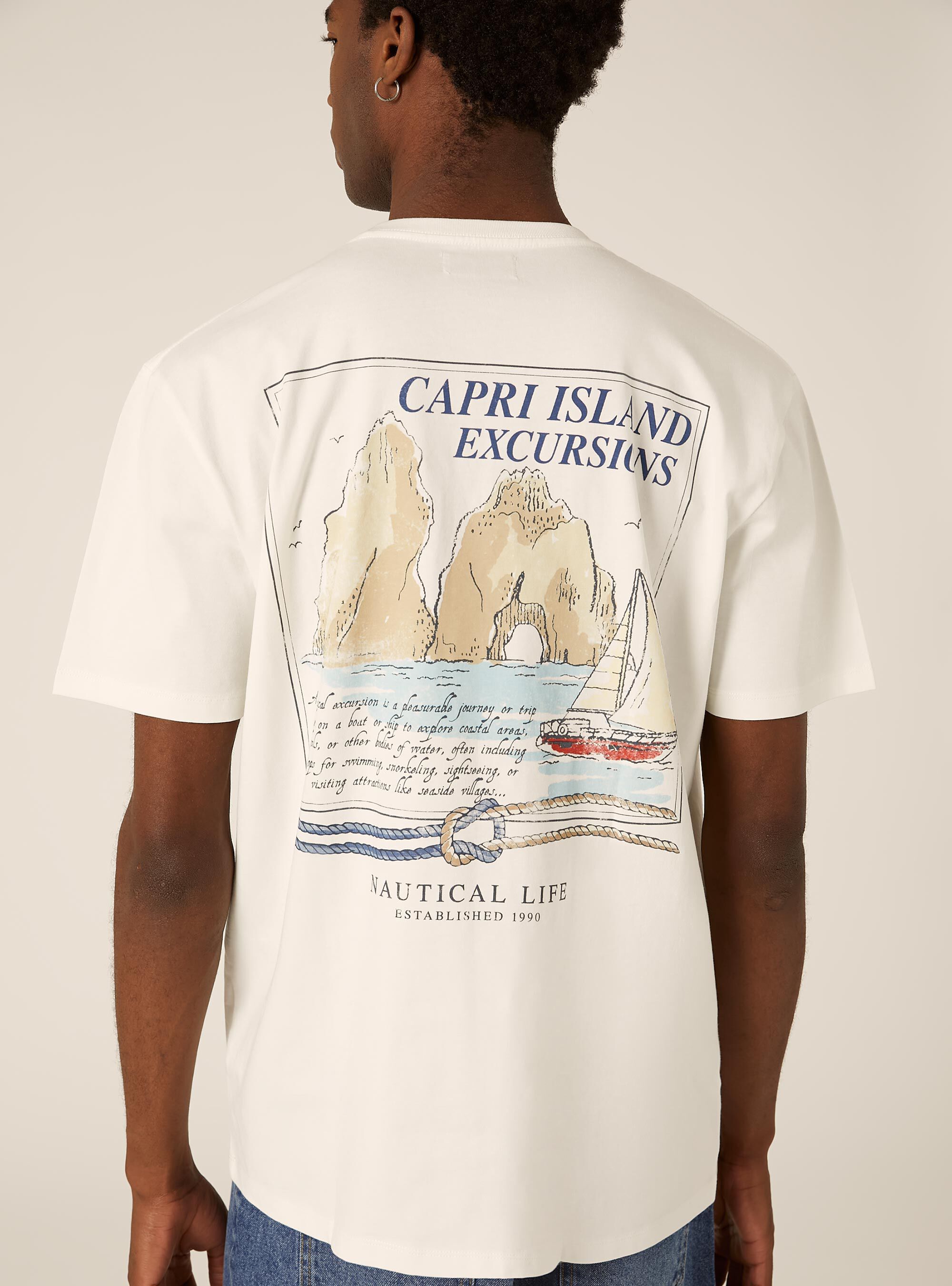 Camiseta Boxy Fit Capri Amore Mio