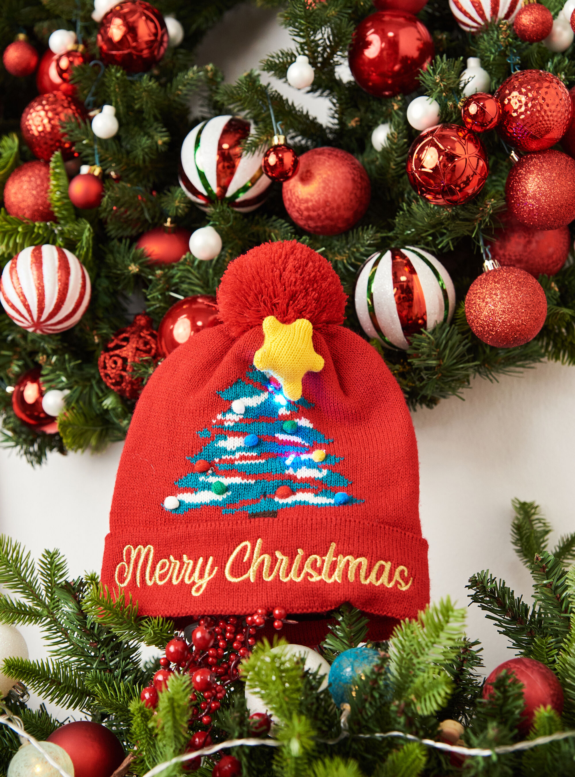 Christmas Collection hat with lights, RD2 RED MEDIUM