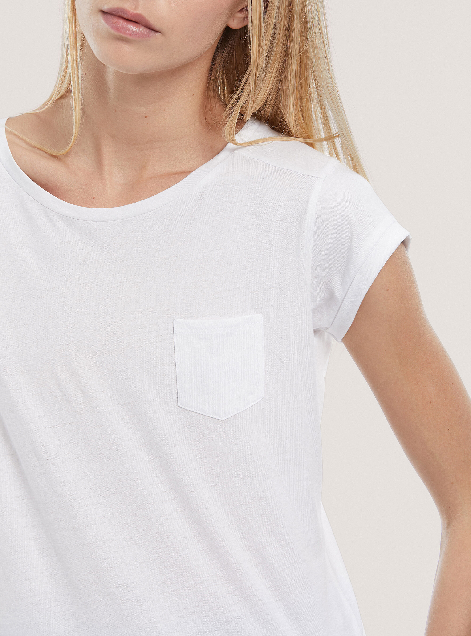 Camiseta bolsillo hotsell mujer