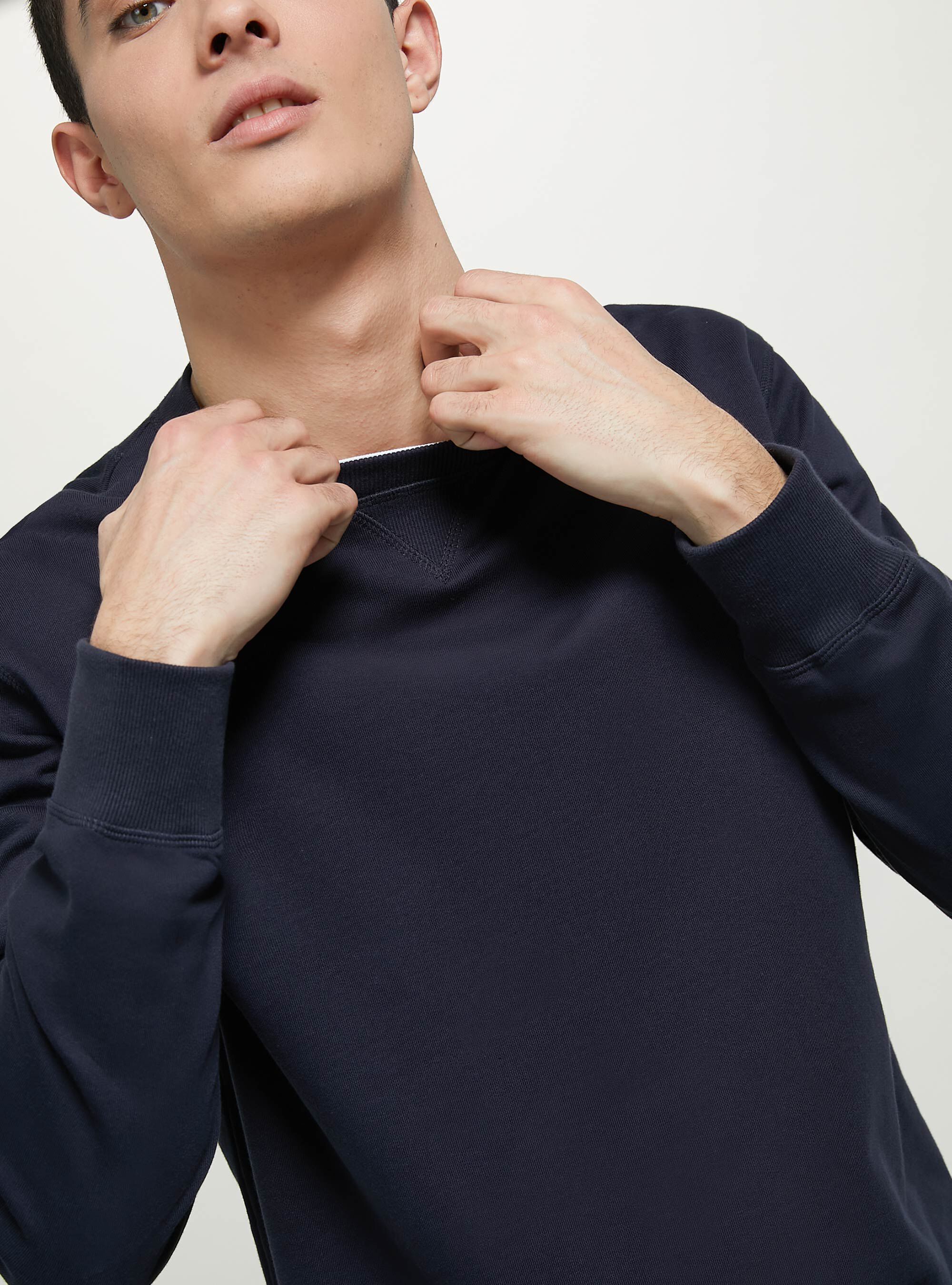 Plain-coloured crew-neck sweatshirt, NA1 NAVY DARK