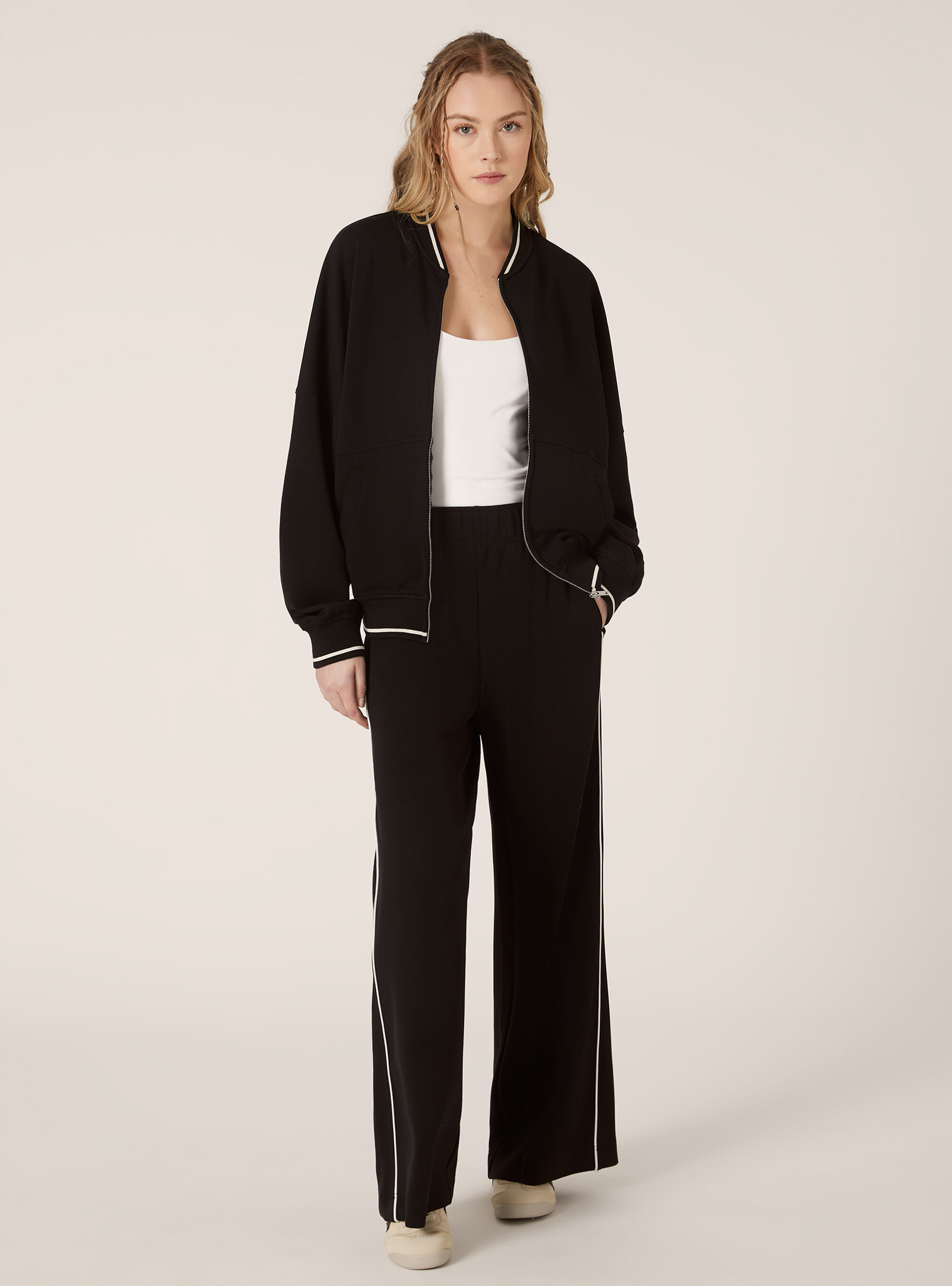 Sweat-shirt zipp&eacute; soft touch