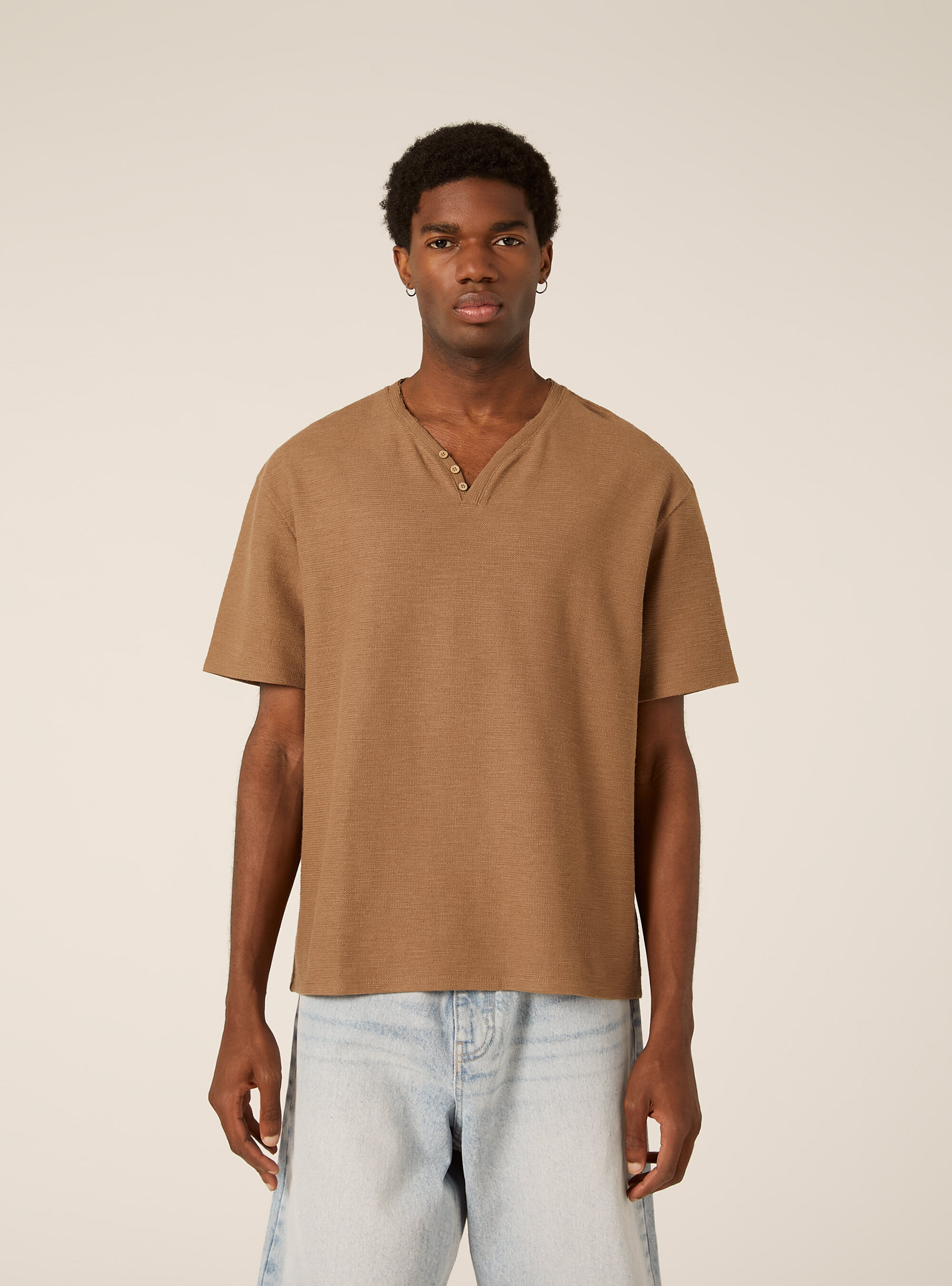 Camiseta de cuello panadero en tejido waffle, BR2 BROWN MEDIUM