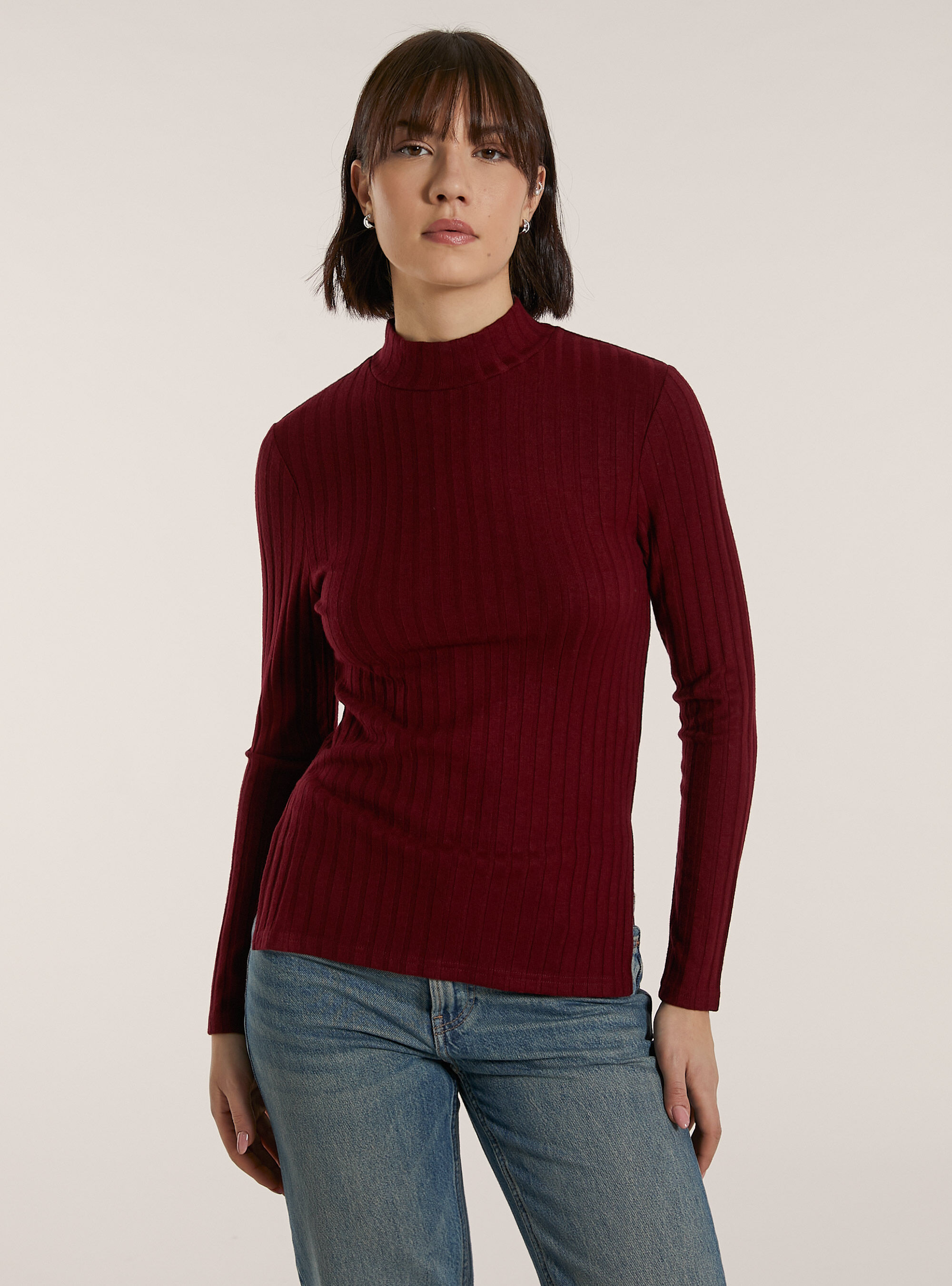 Maglia collo alto a coste