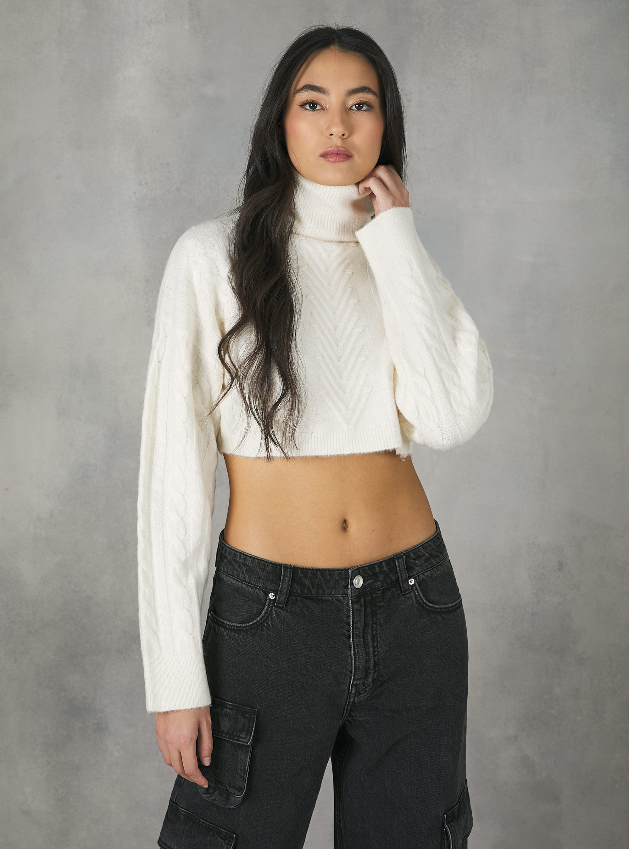Cropped turtleneck pullover