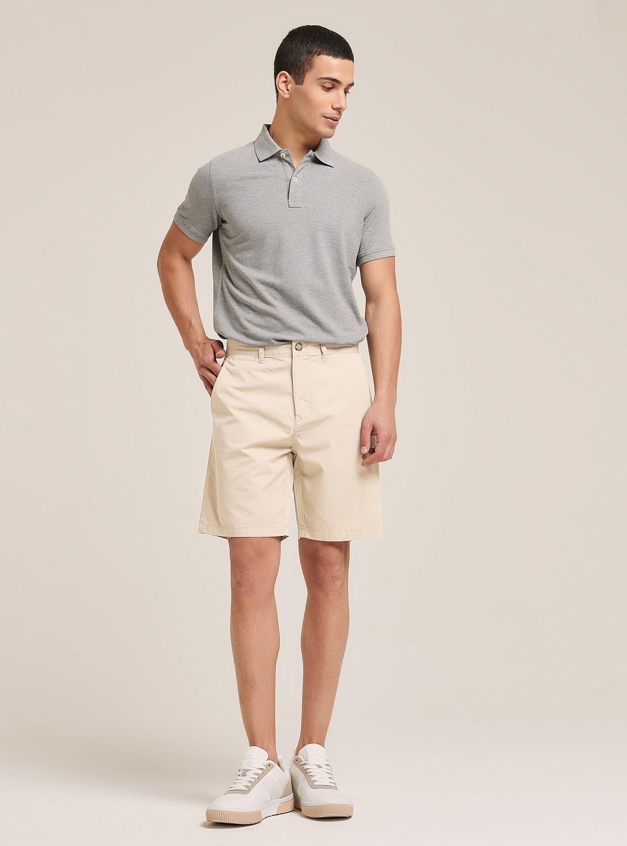 Bermudas de sarga de ajuste liso, SA1 SAND DARK