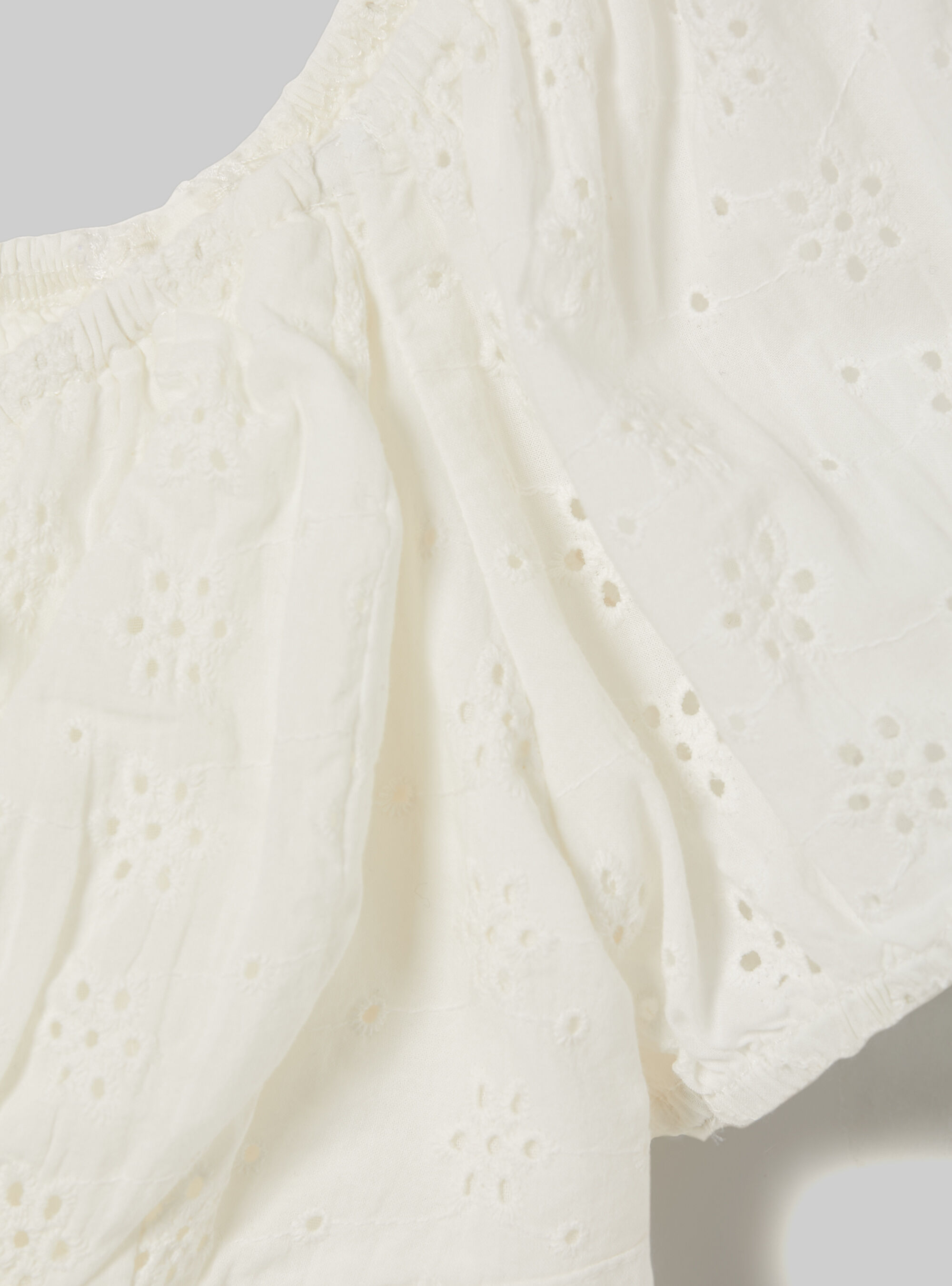 Blusa corta de encaje Sangallo, WH2 WHITE