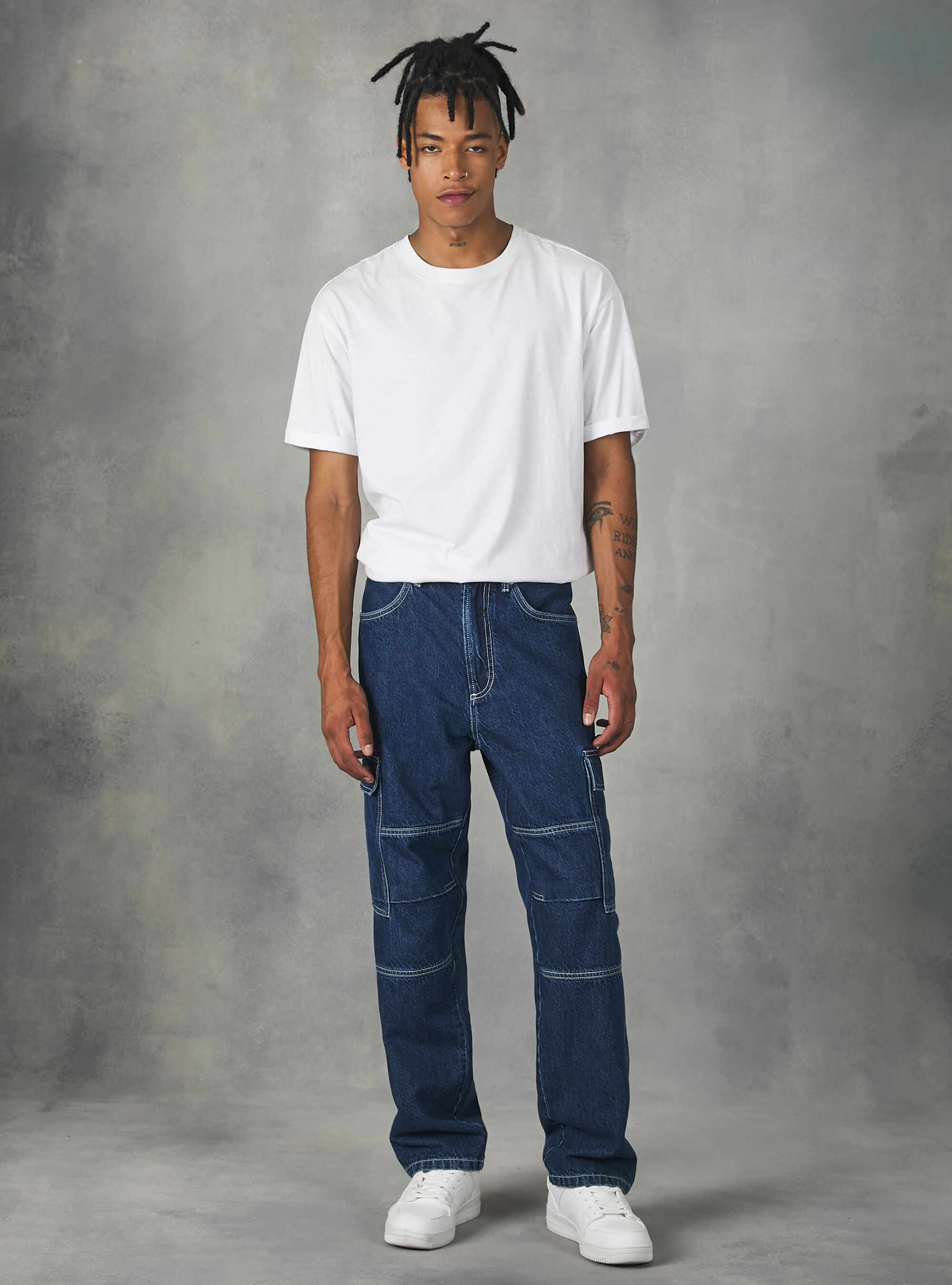 Cargo jeans with contrast stitching
