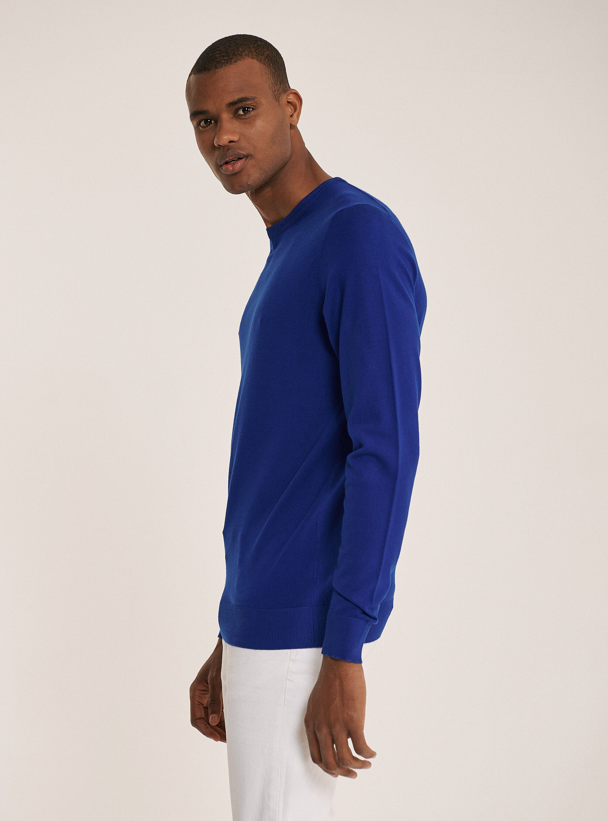 Pull basique &agrave; col ras du cou, C2242 ROYALE