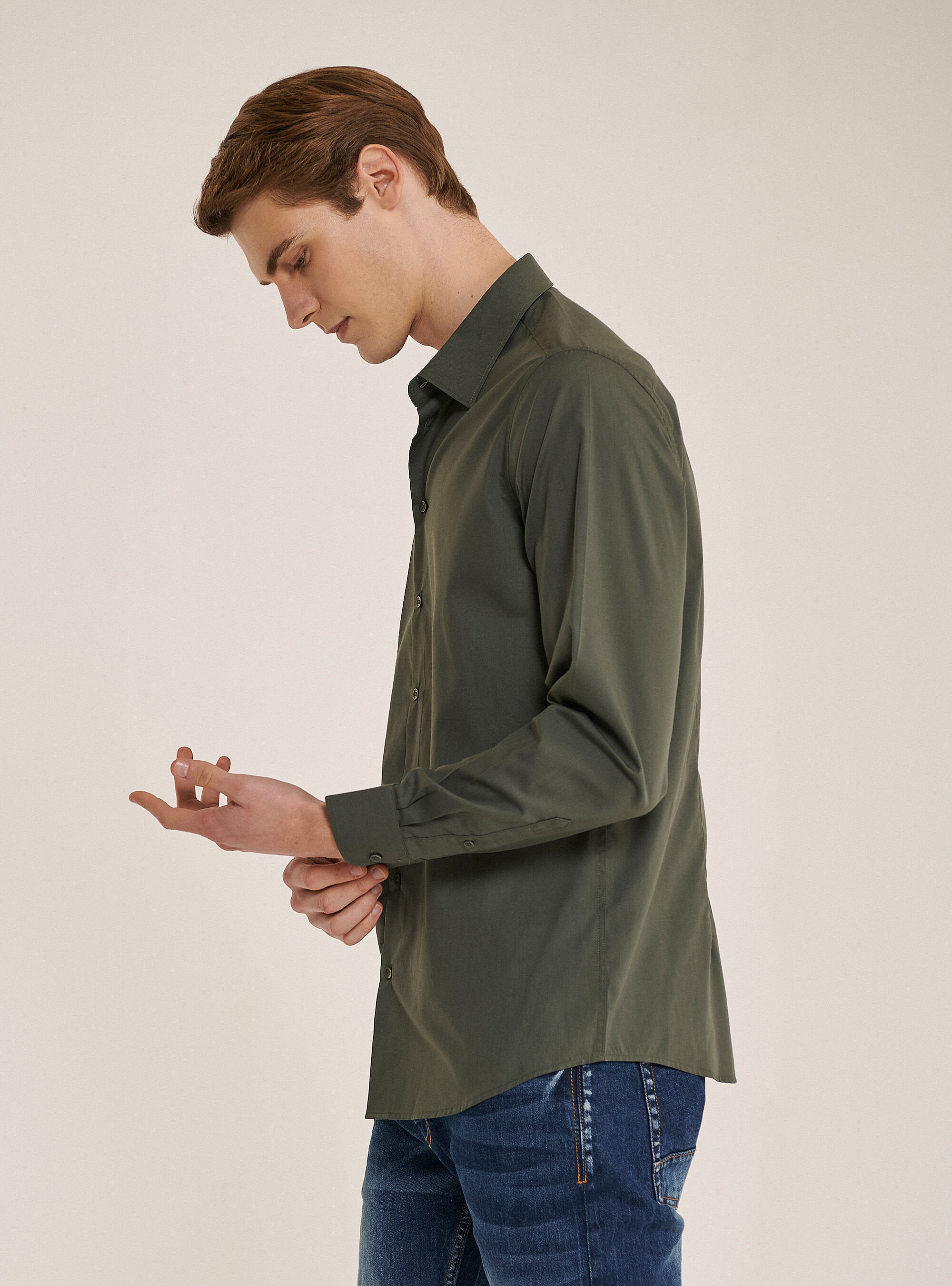 Camicia a manica lunga in tinta unita, C6603 KAKY