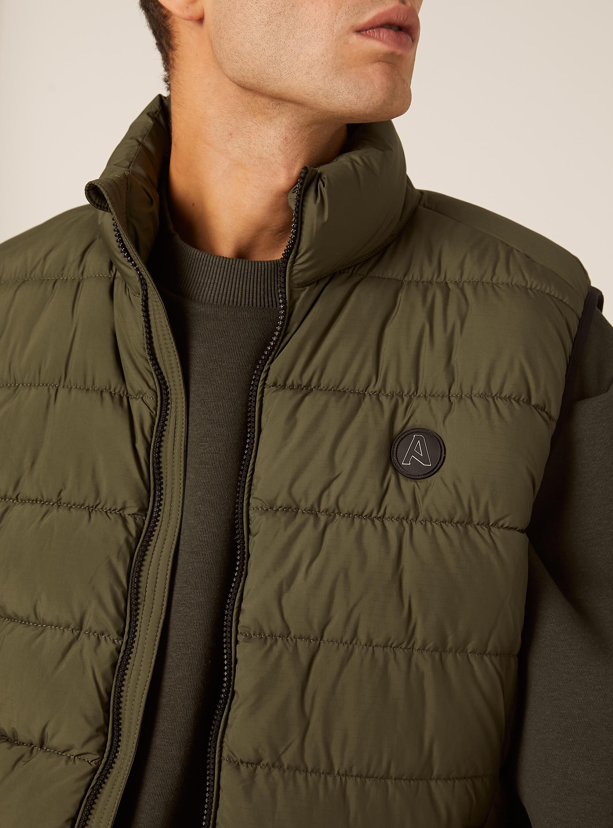 Padded sleeveless jacket, KY2 KAKY MEDIUM