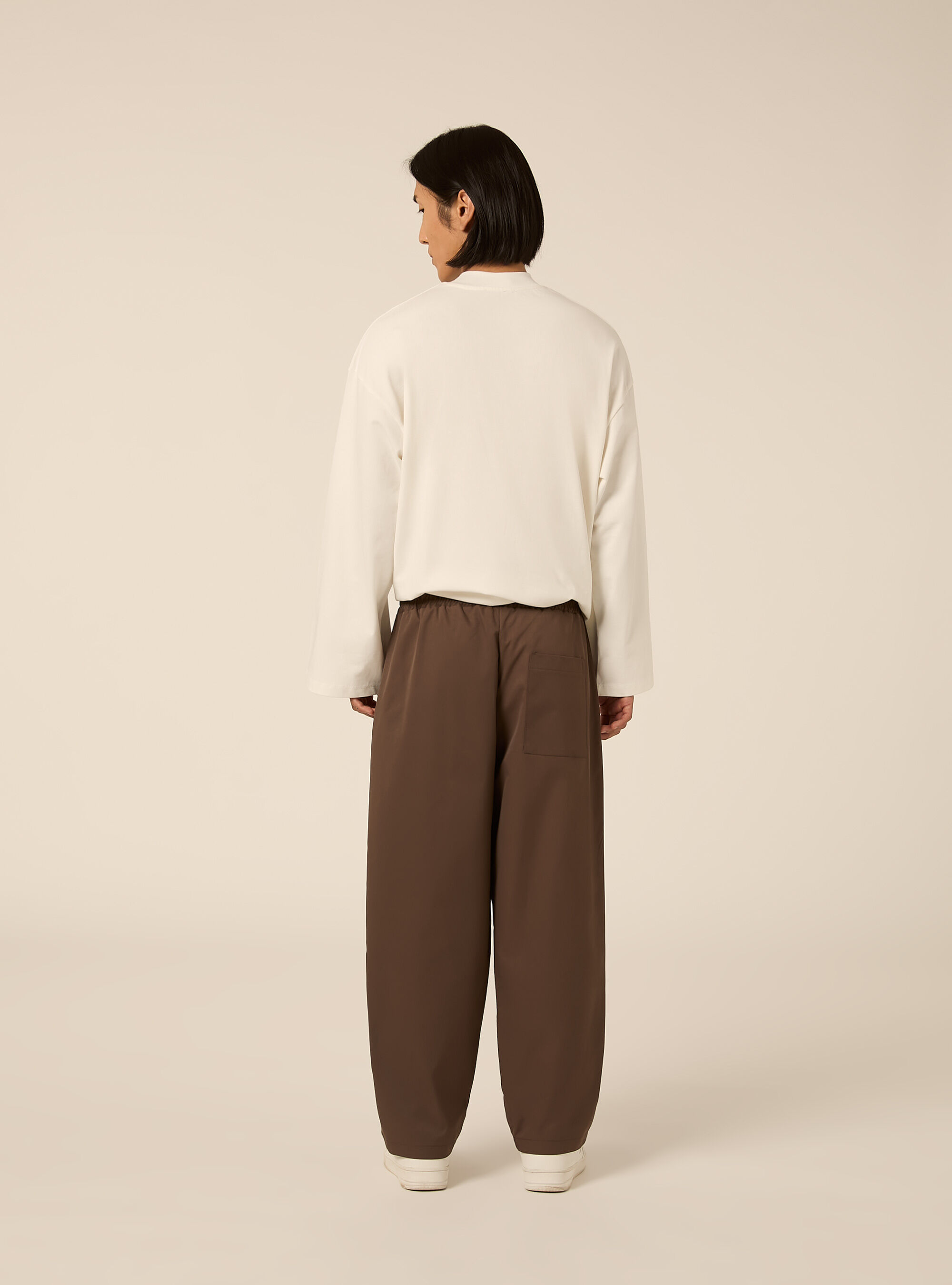Pantaloni con coulisse in vita e pince, BR1 BROWN DARK