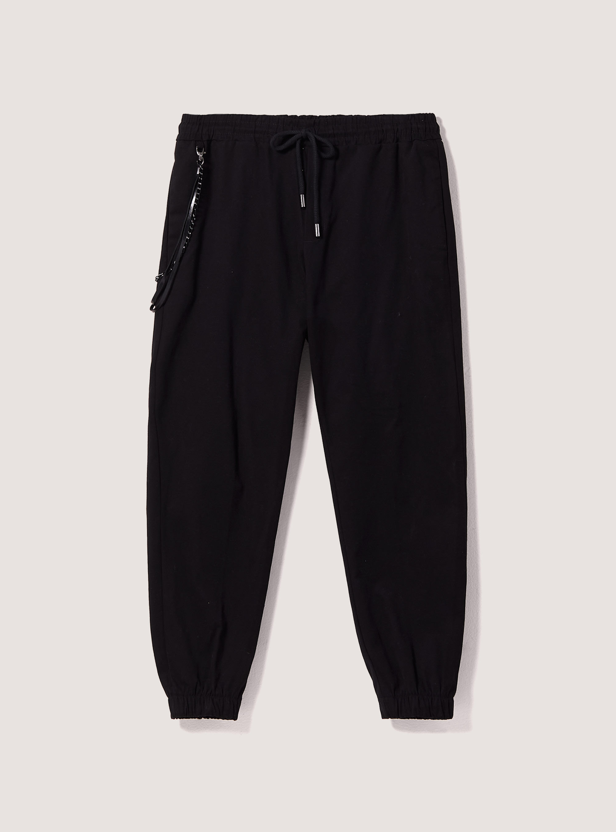 Pantaloni neri hotsell con catena