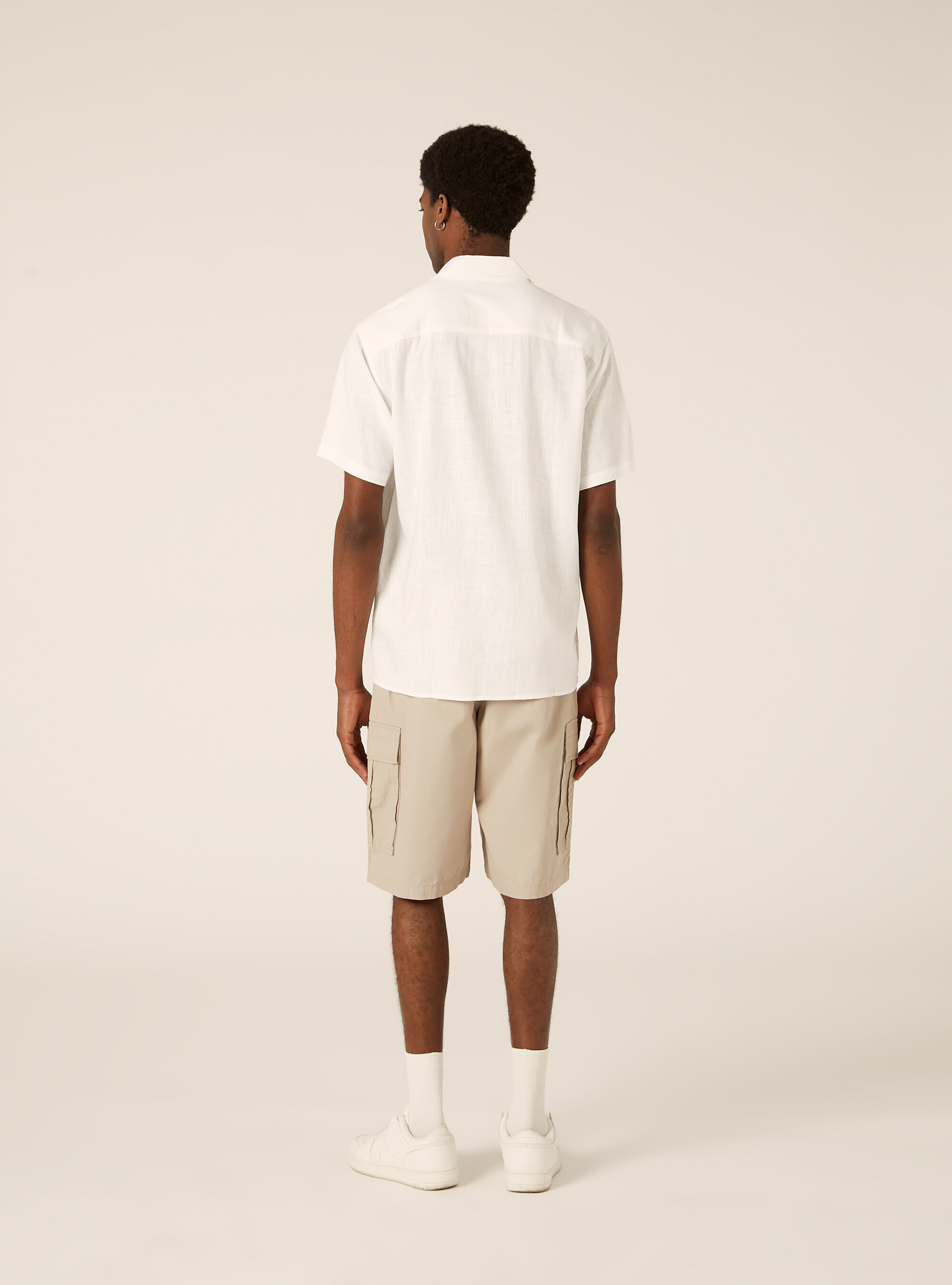 Chemise en m&eacute;lange de lin avec col bowling, WH1 OFF WHITE