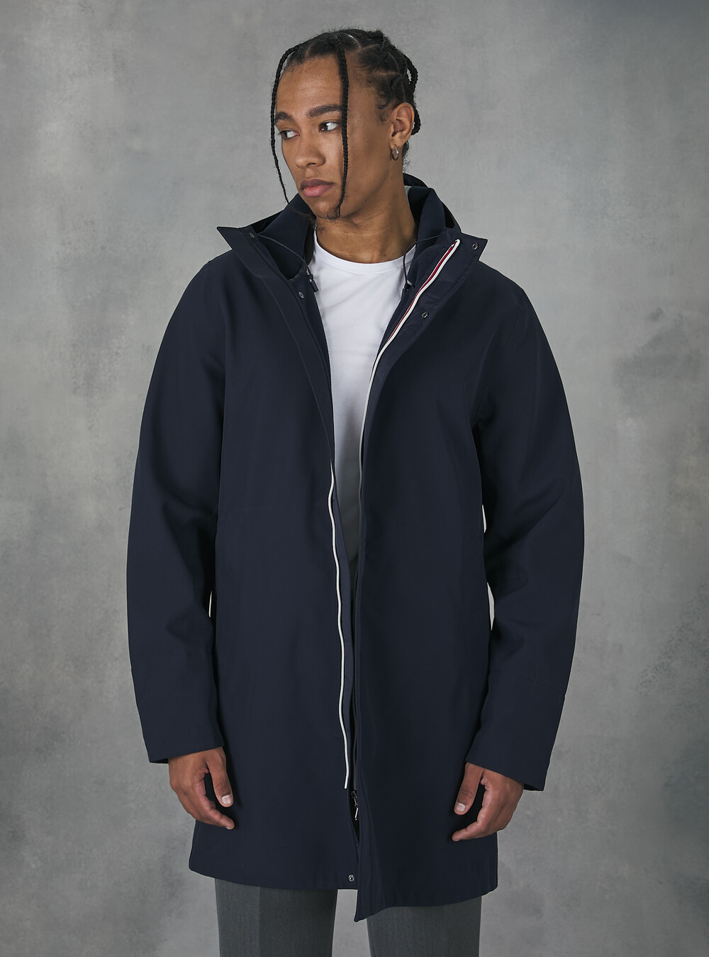 Giacca in tessuto tecnico con cappuccio1