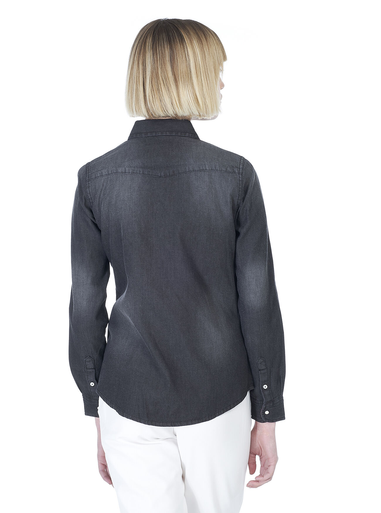 Camicia di jeans slim fit con tasche frontali, NEGRO