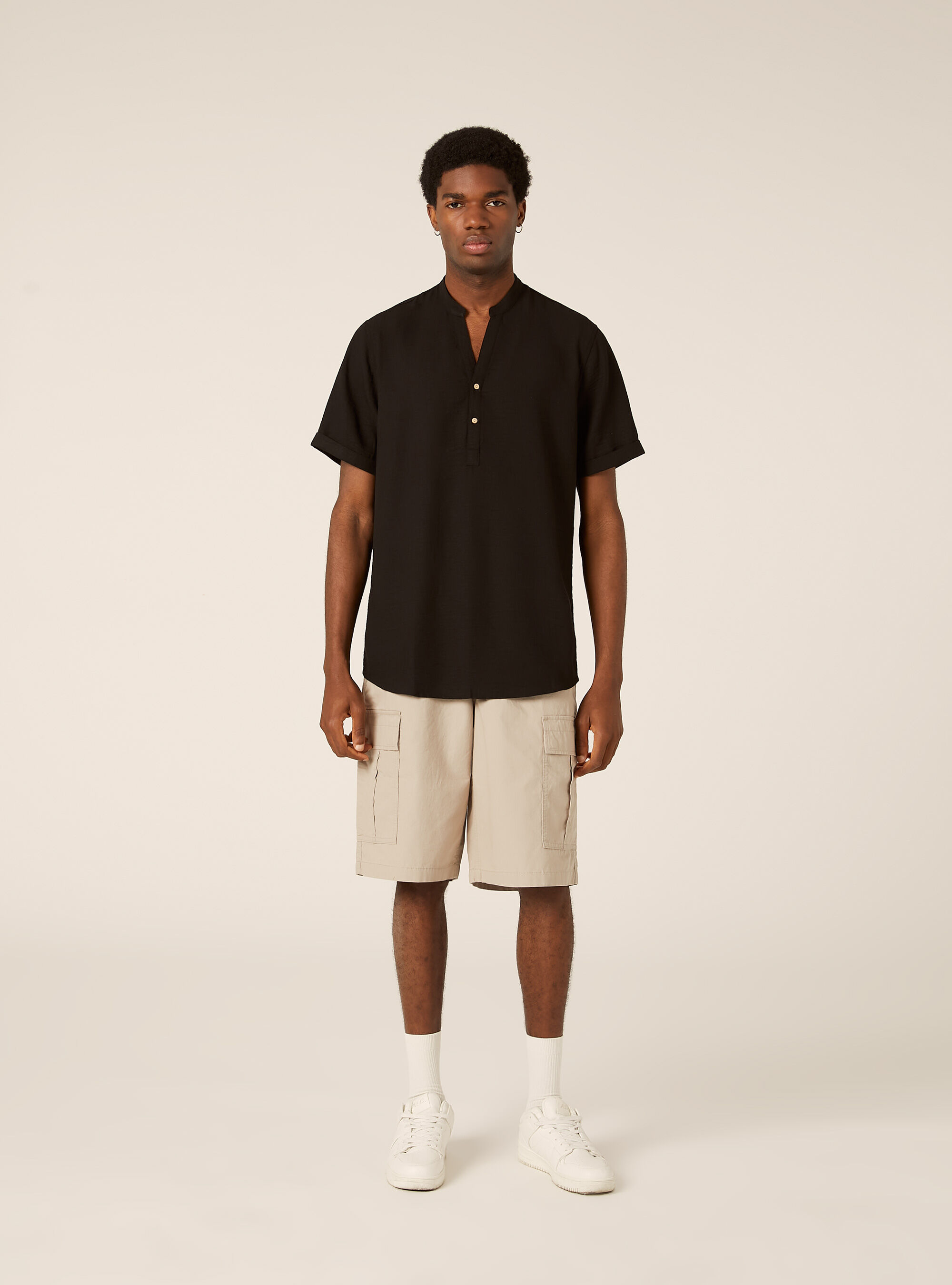 Chemise avec col officier, BK1 BLACK