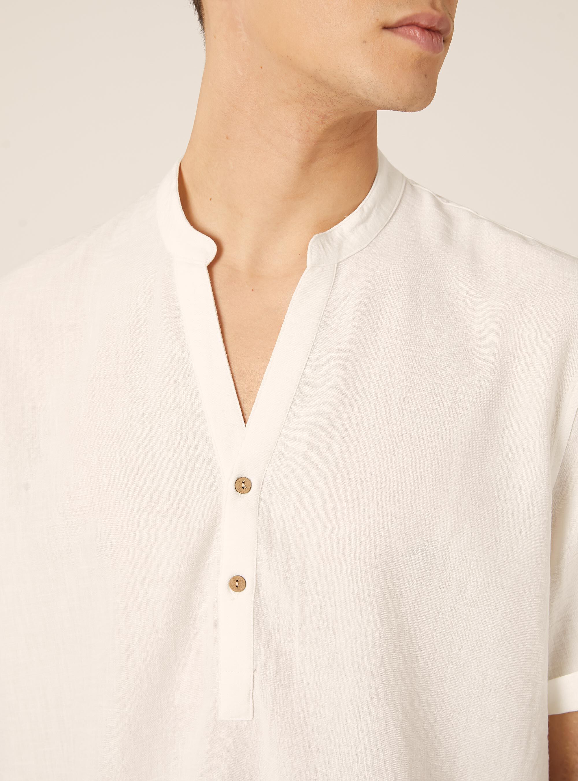 Chemise avec col officier, WH2 WHITE