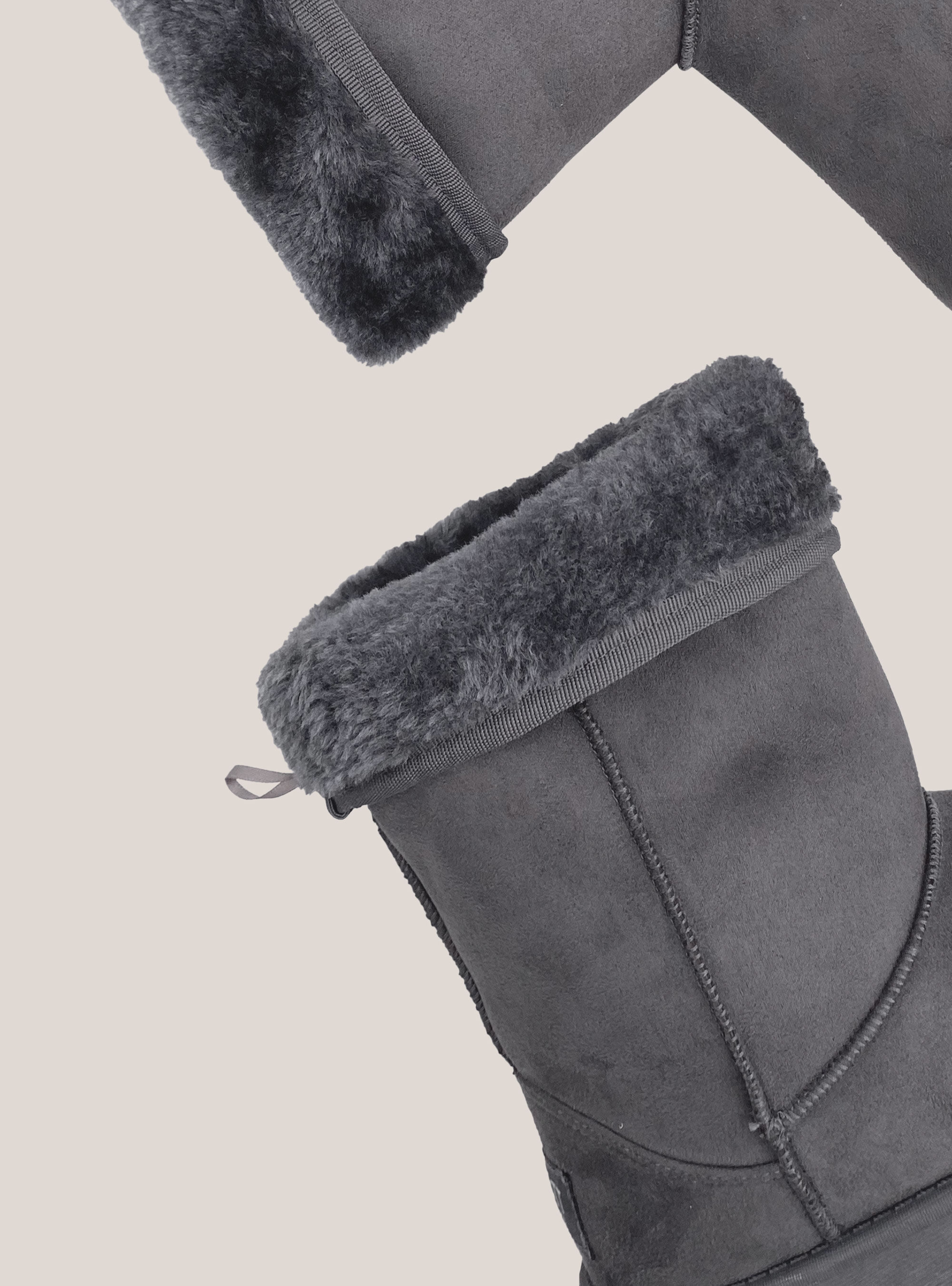 Suede ankle boots with faux fur inside