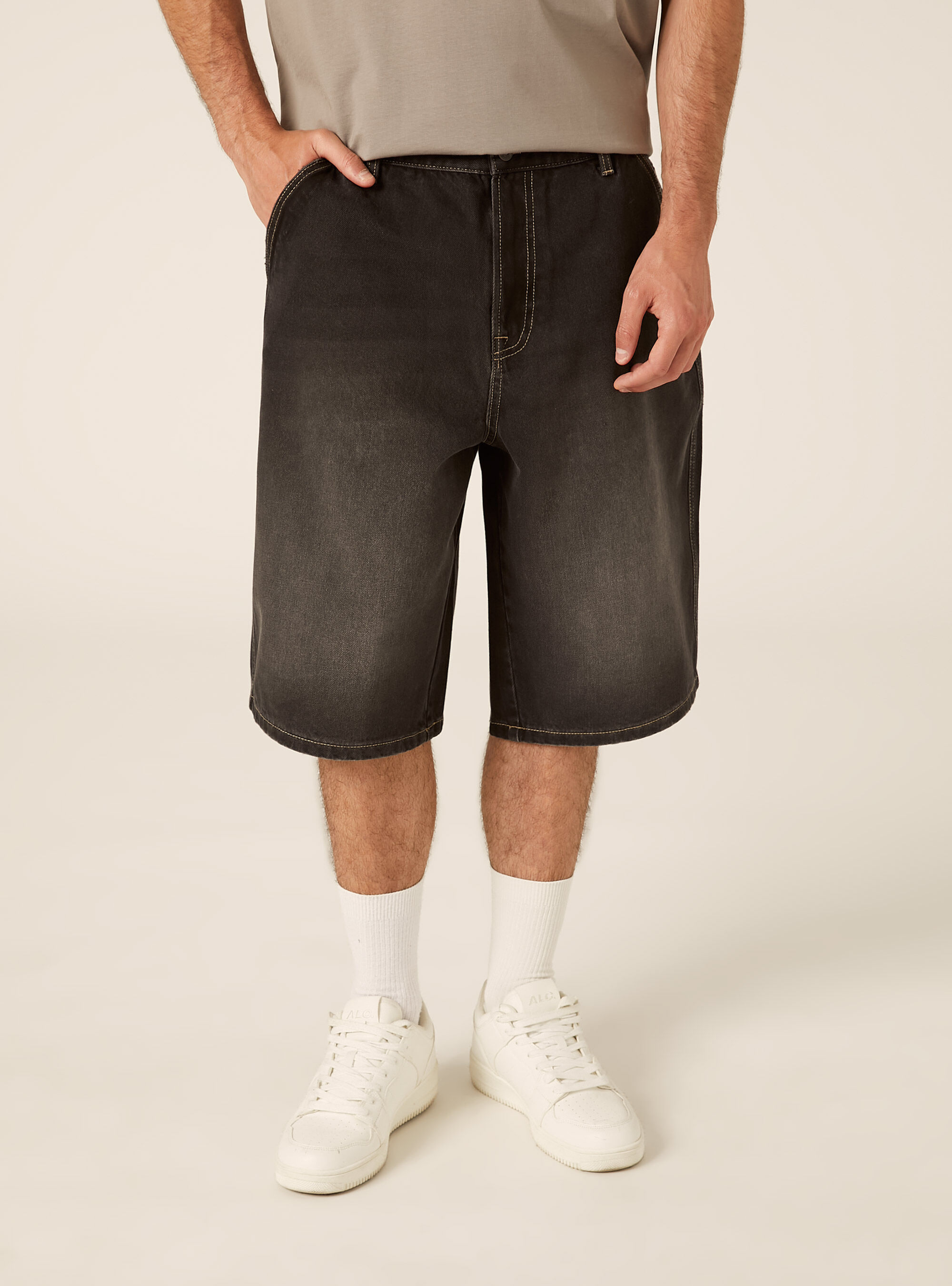 Bermuda in denim skater