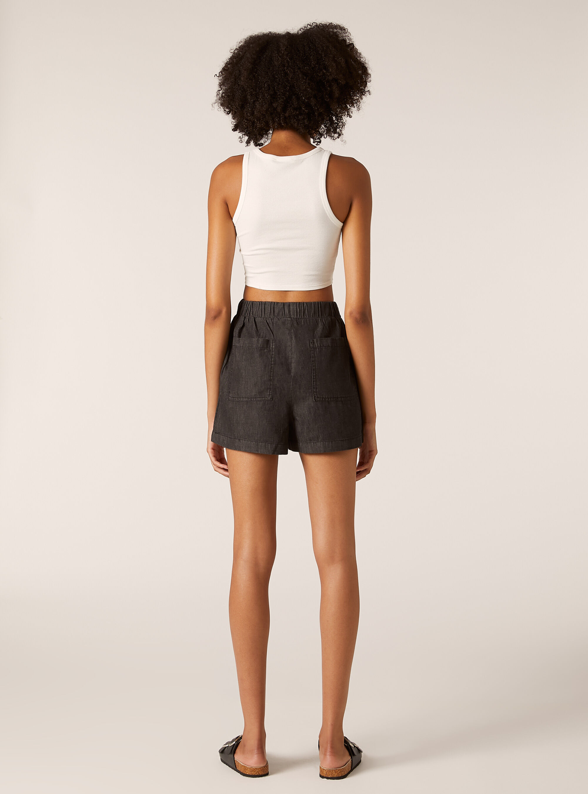 Shorts with elasticized chambray waistband, D000 BLACK