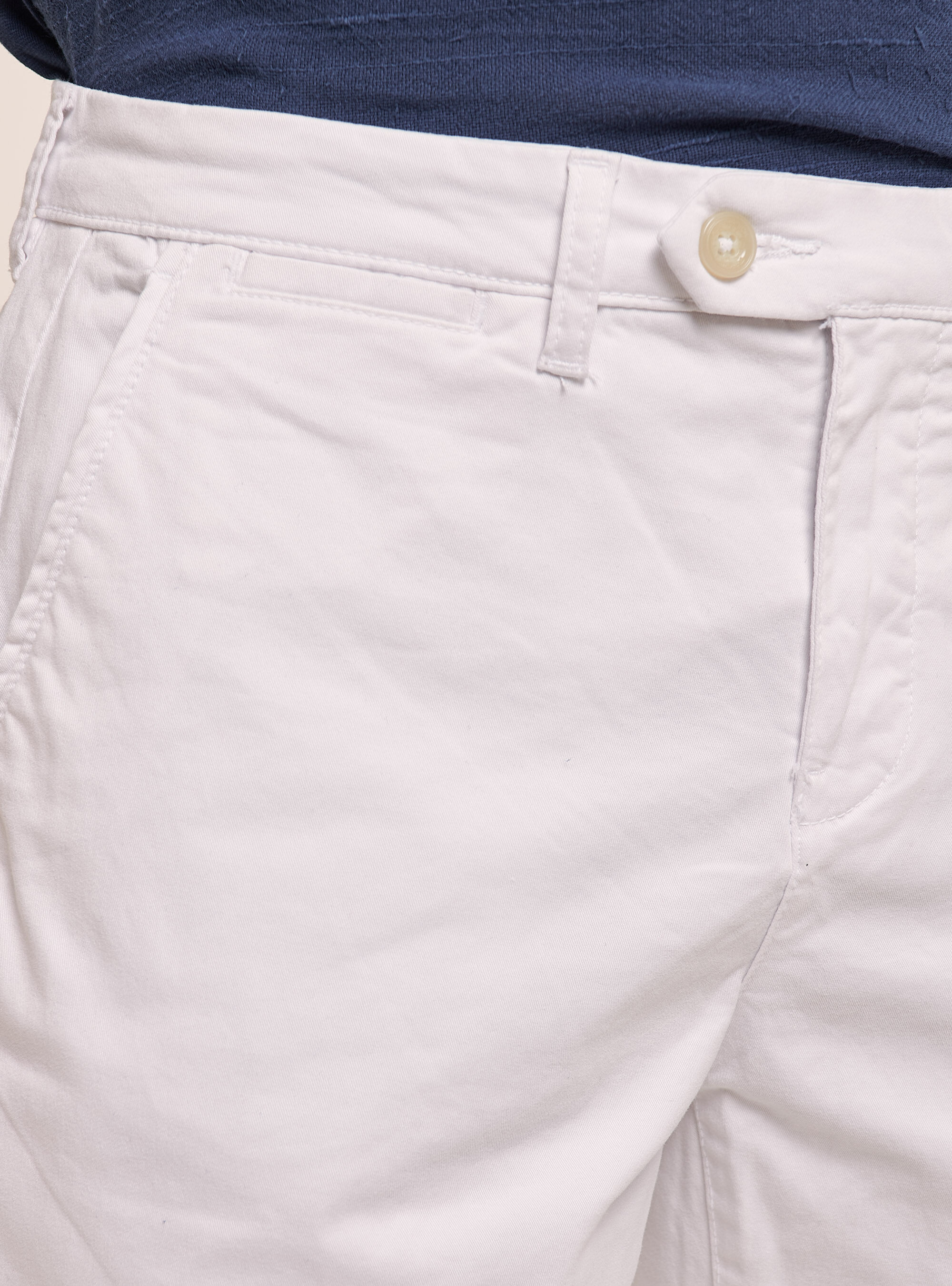 Stretch twill Bermuda shorts, C028 OFF WHITE