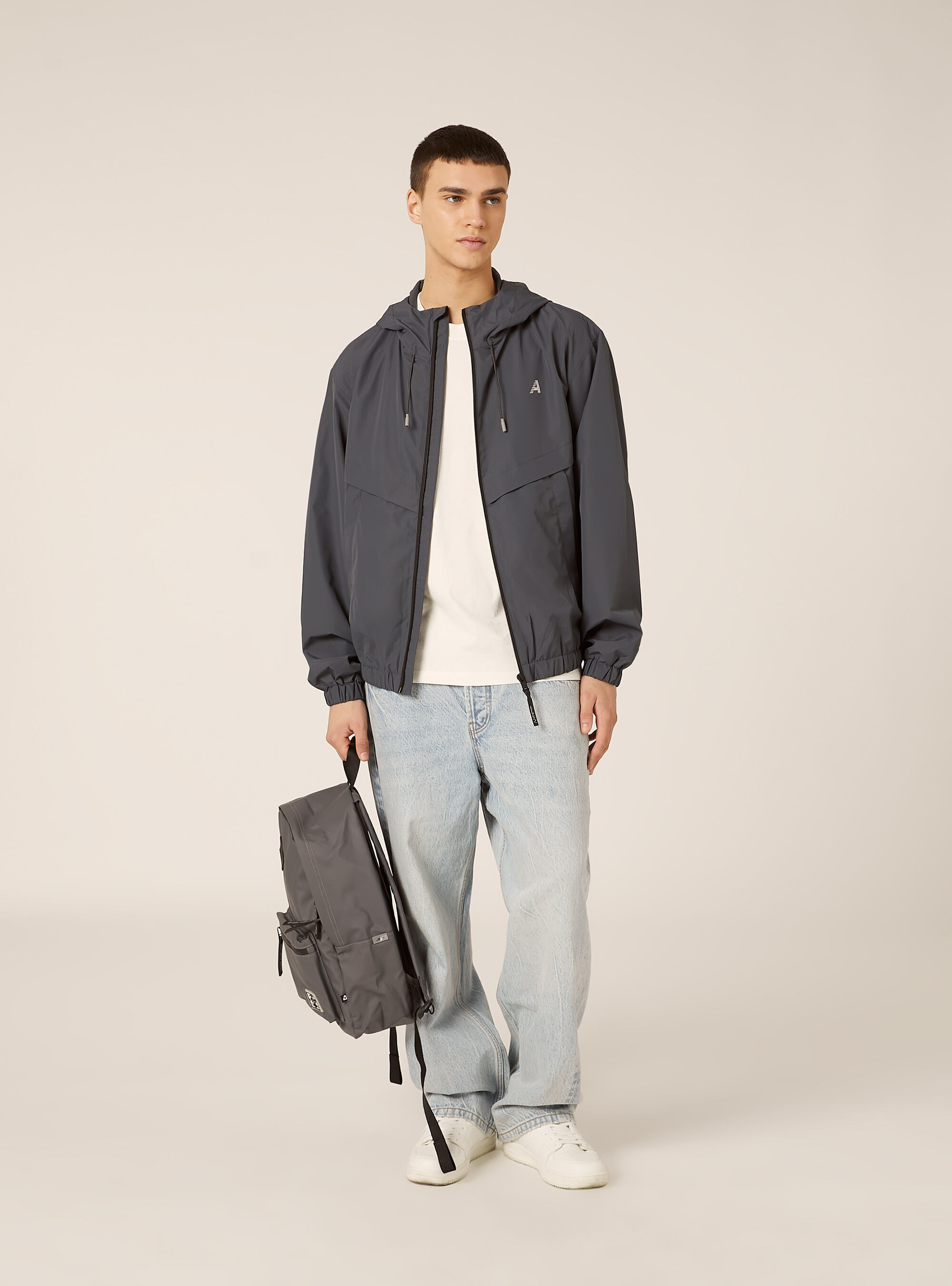 Giubbotto tecnico con cappuccio