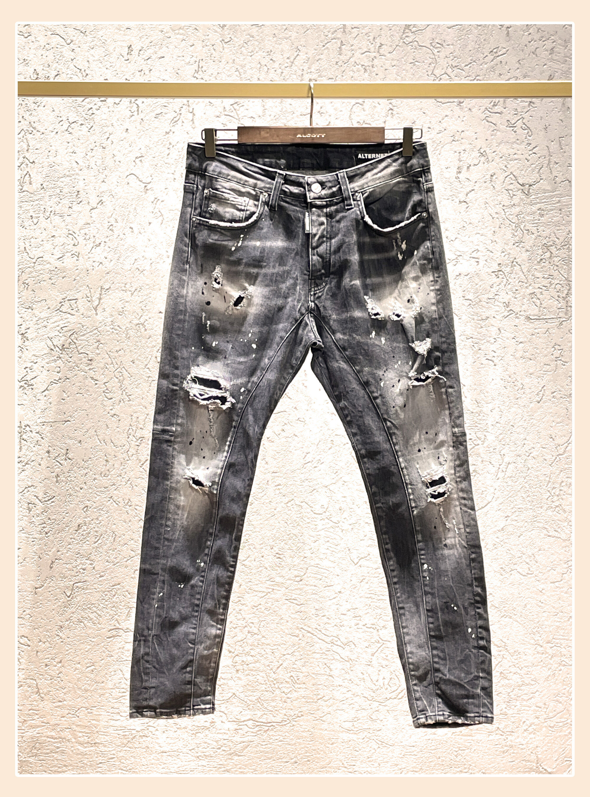 Jeans strappati ALTERNET