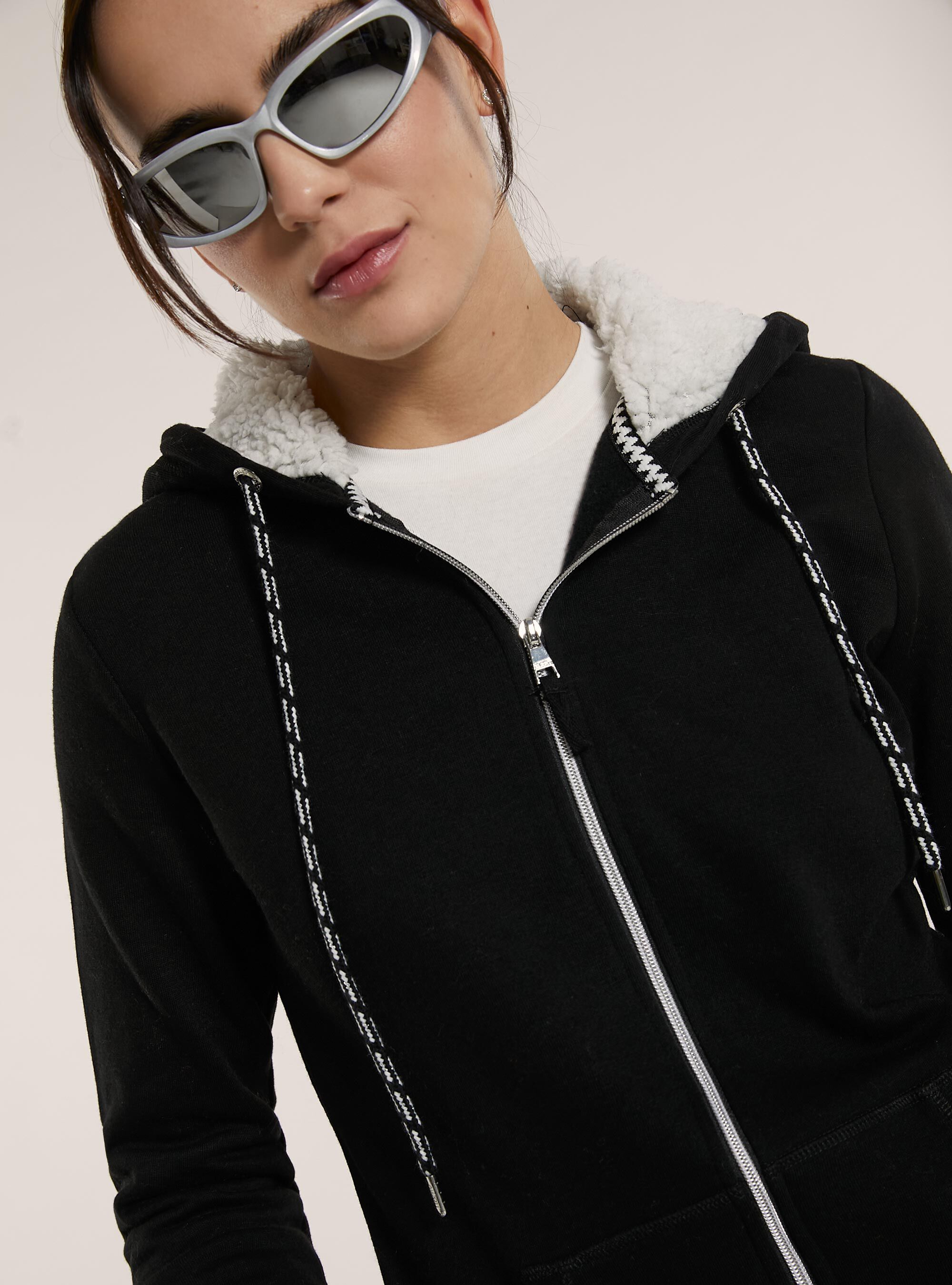 Sweatshirt with zip and faux fur hood, BLACK