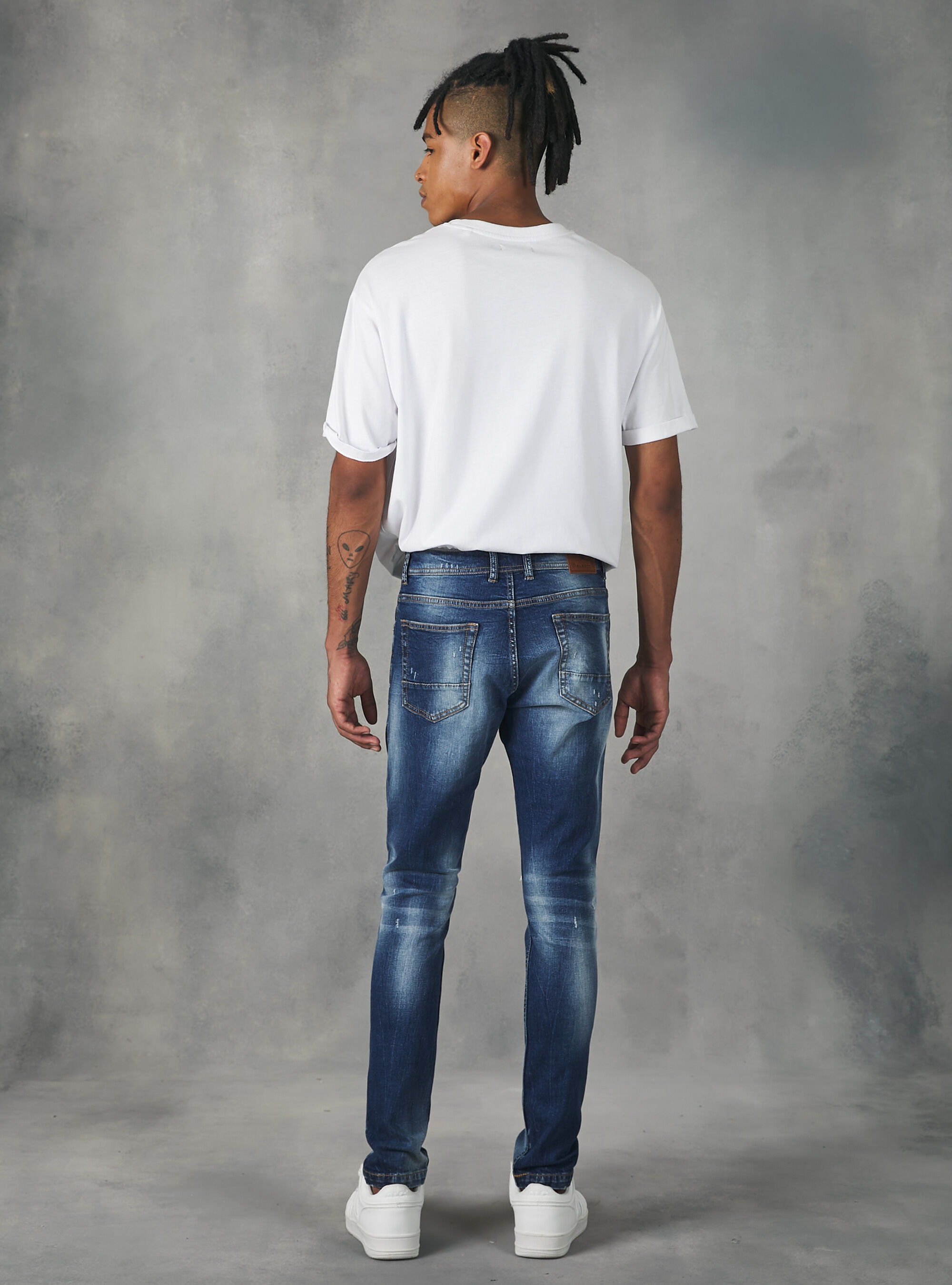 Super skinny jeans with breaks in stretch denim, D002 MEDIUM DARK BLUE