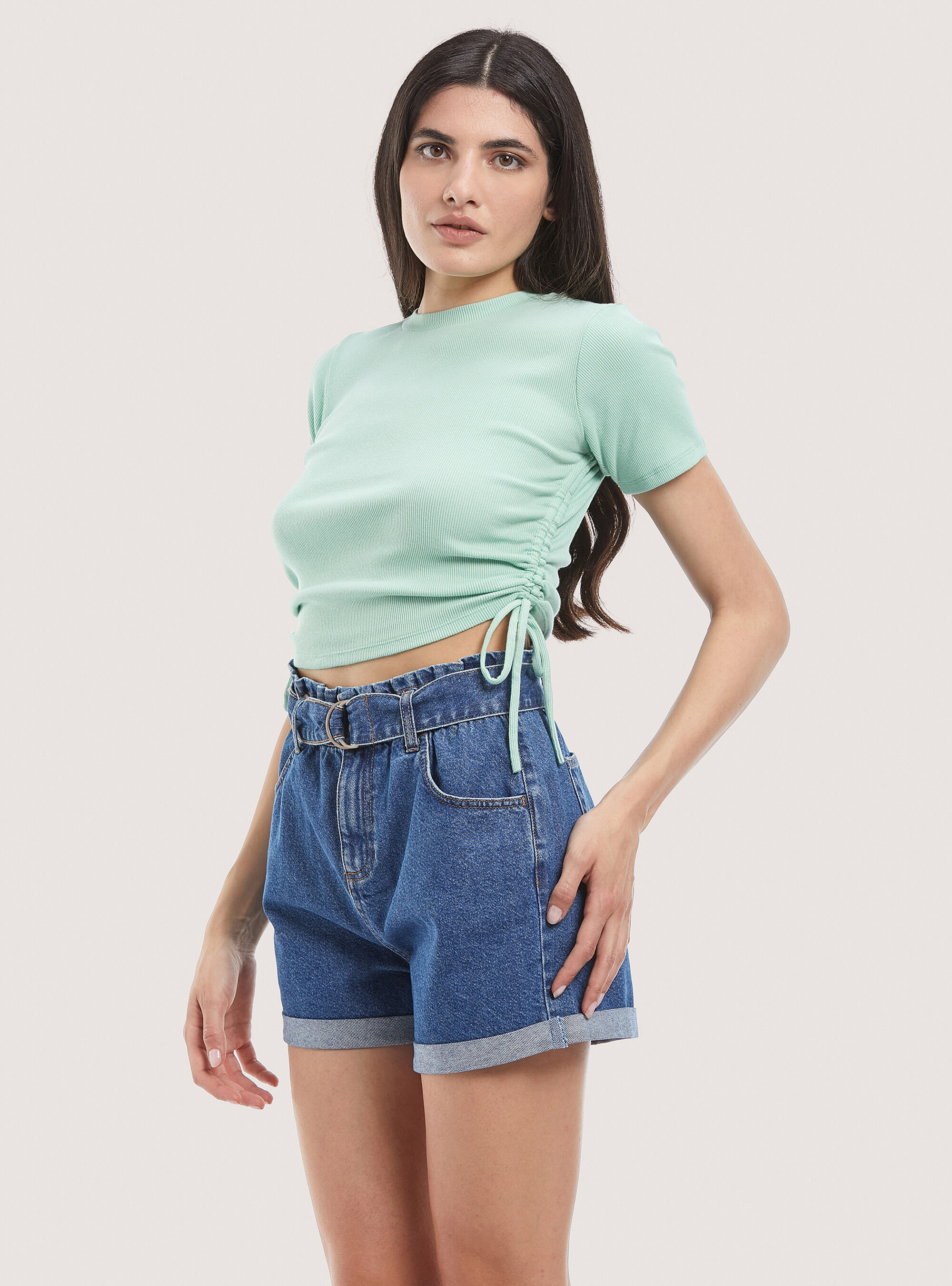 Maglietta cropped con coulisse regolabile, C6704 GREEN