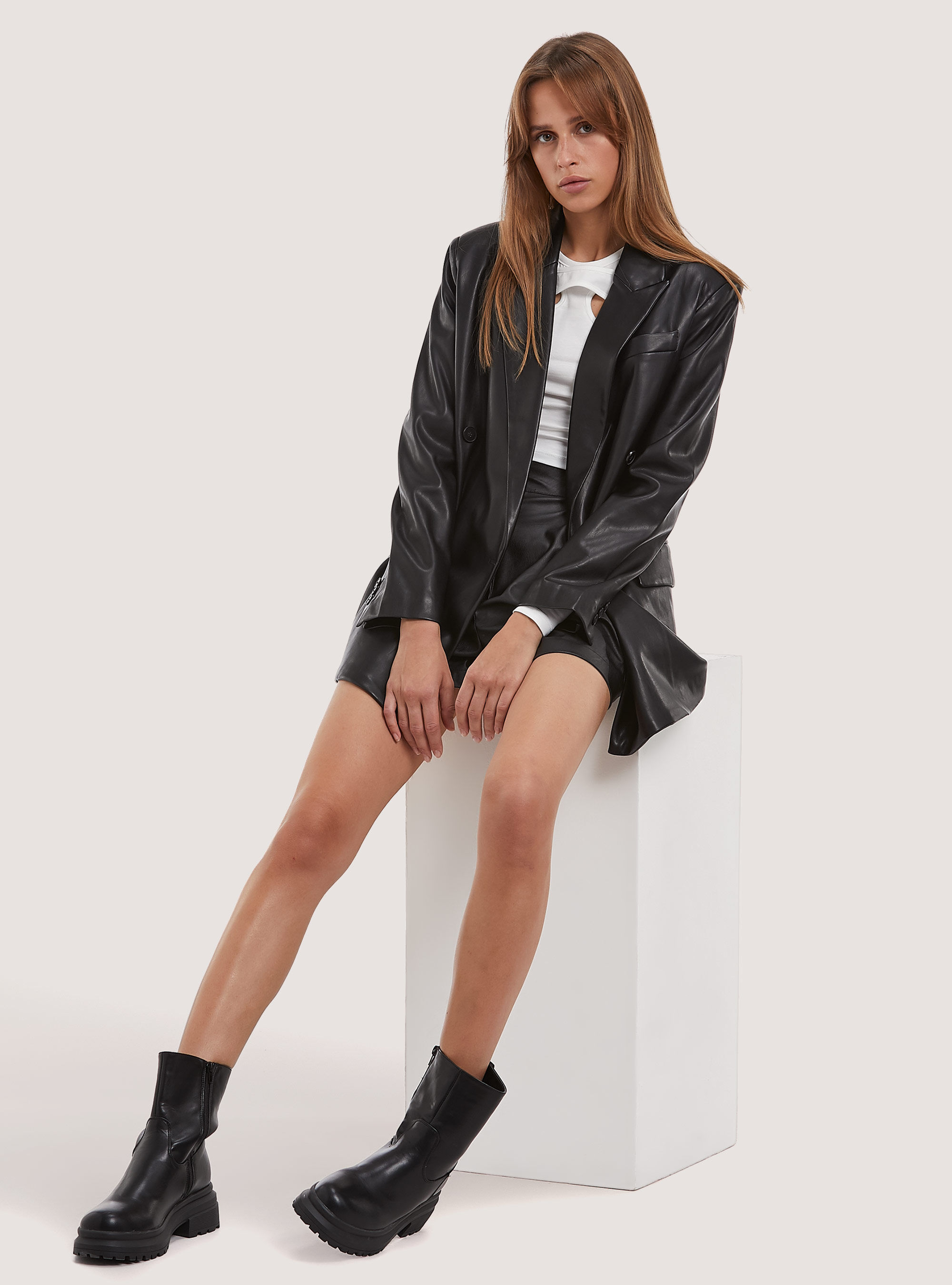 Blazer doppiopetto oversize effetto pelle