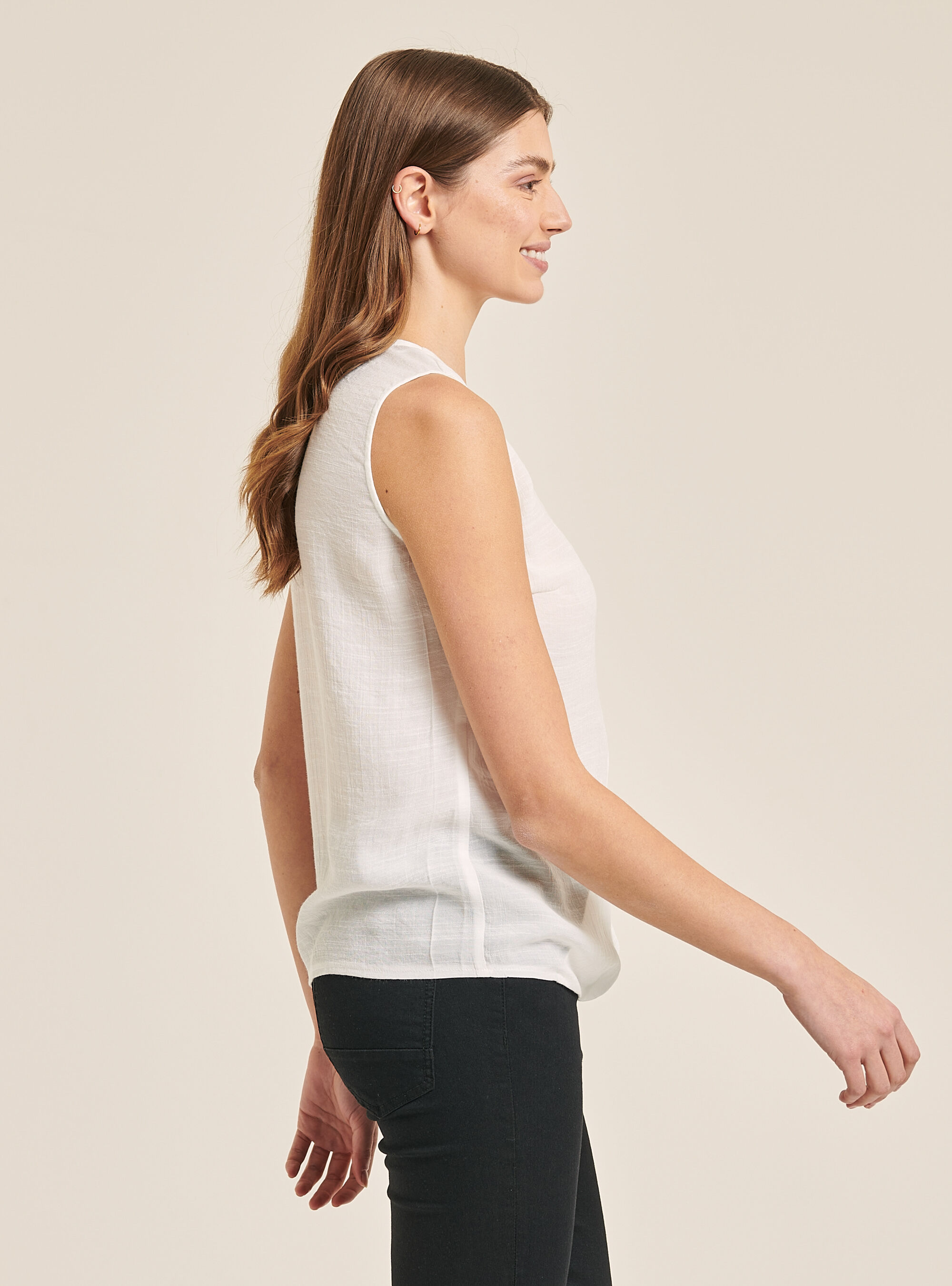 Blusa b&aacute;sica con detalle de escote, BLANCO