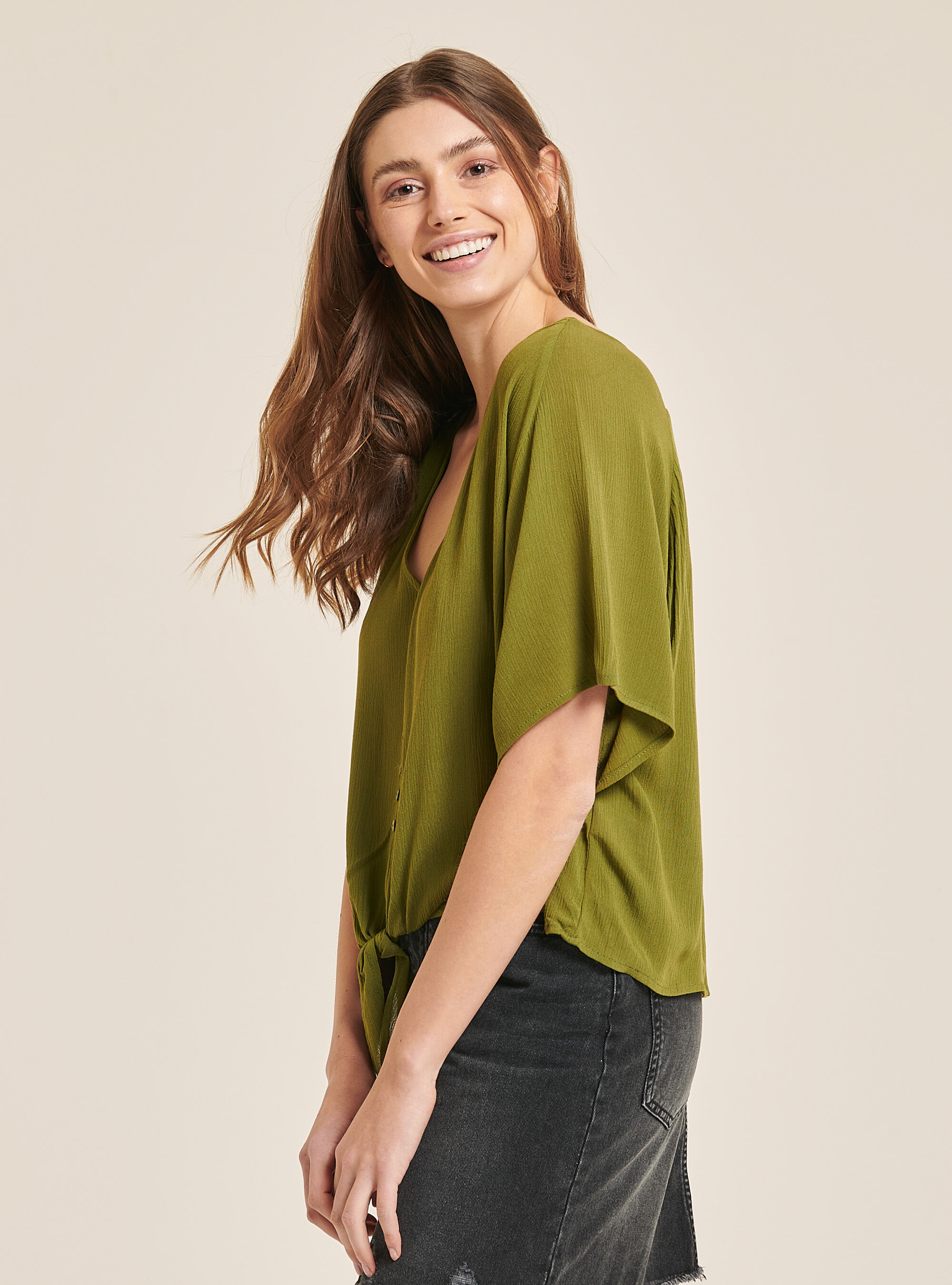 Solid colour v-neck shirt with waist knot, C6609 KAKY