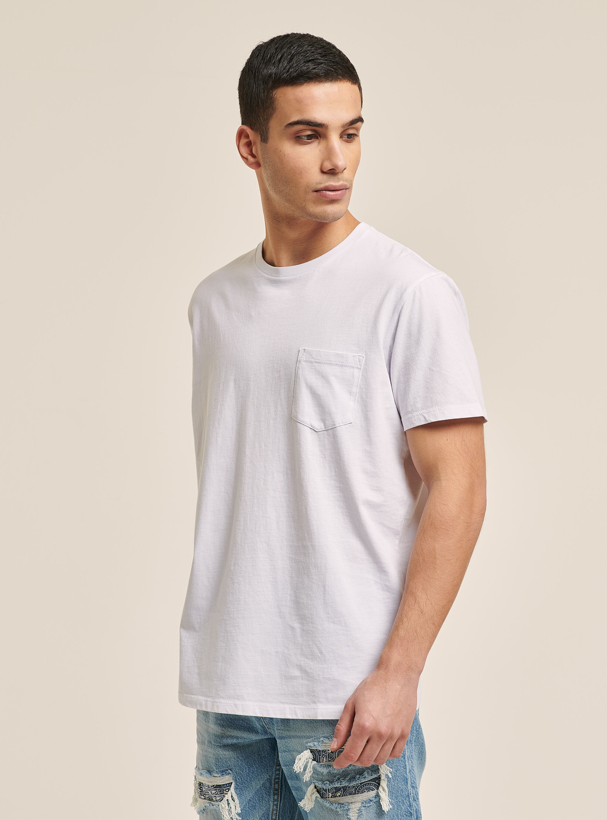 T-shirt &agrave; col ras du cou avec poche en coton, C099 WHITE