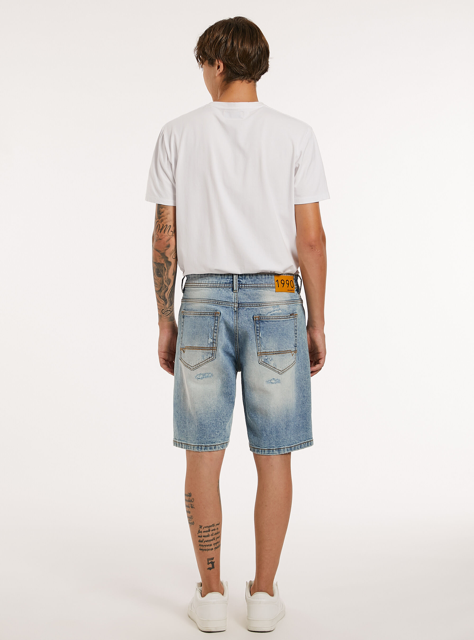 Stretch denim slim fit bermuda shorts with rips, D006 AZURE